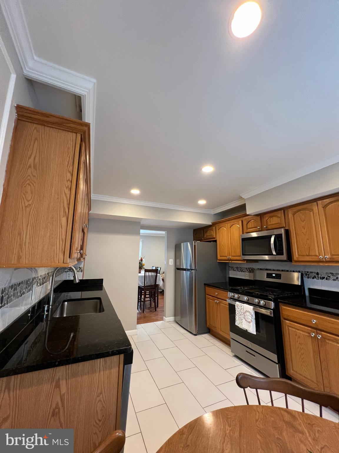 LAKE BRADDOCK - Residential Lease