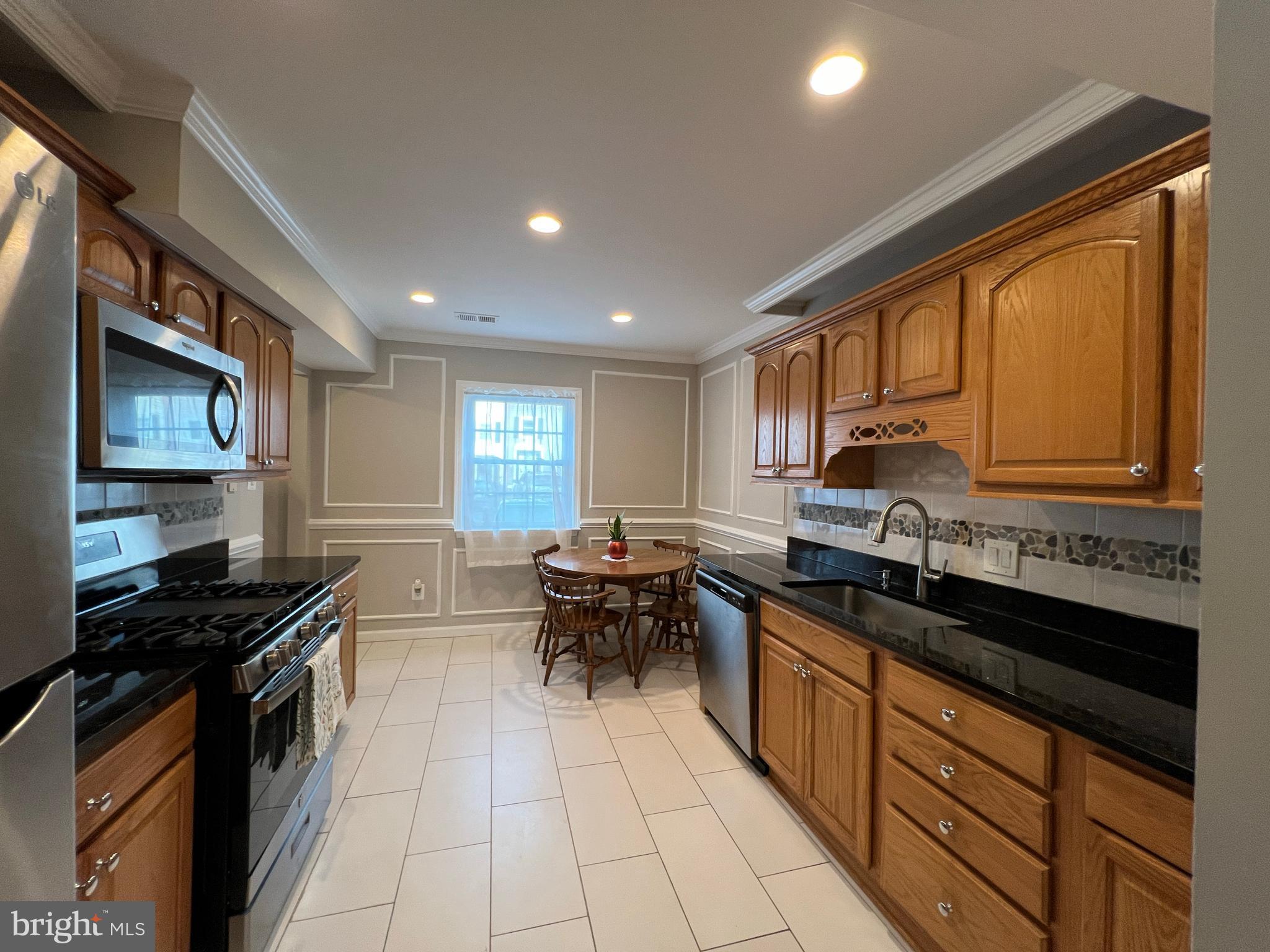 LAKE BRADDOCK - Residential Lease