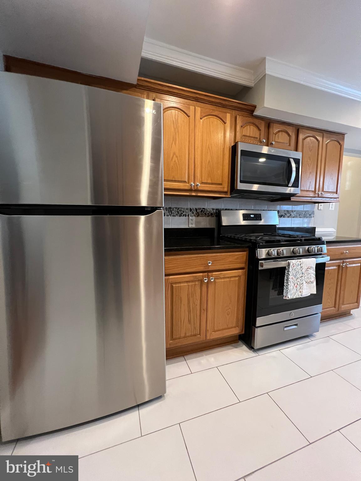 LAKE BRADDOCK - Residential Lease