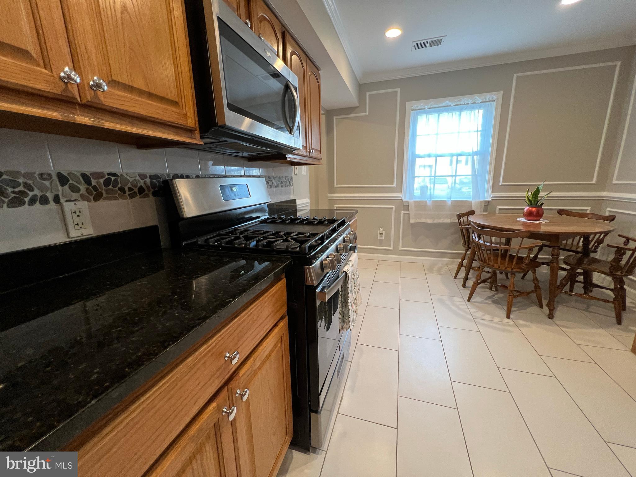 LAKE BRADDOCK - Residential Lease
