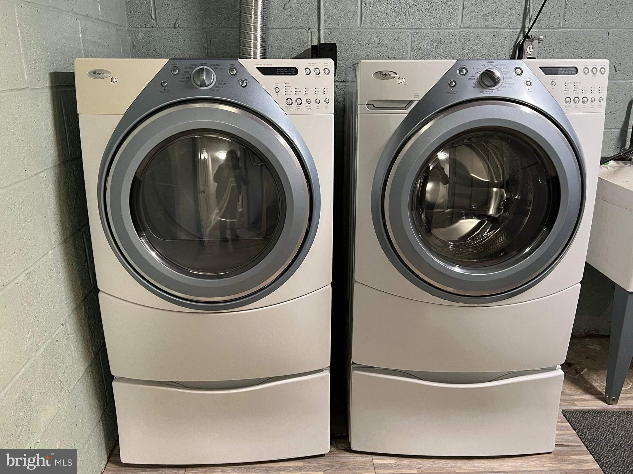 LAKE BRADDOCK - Residential Lease