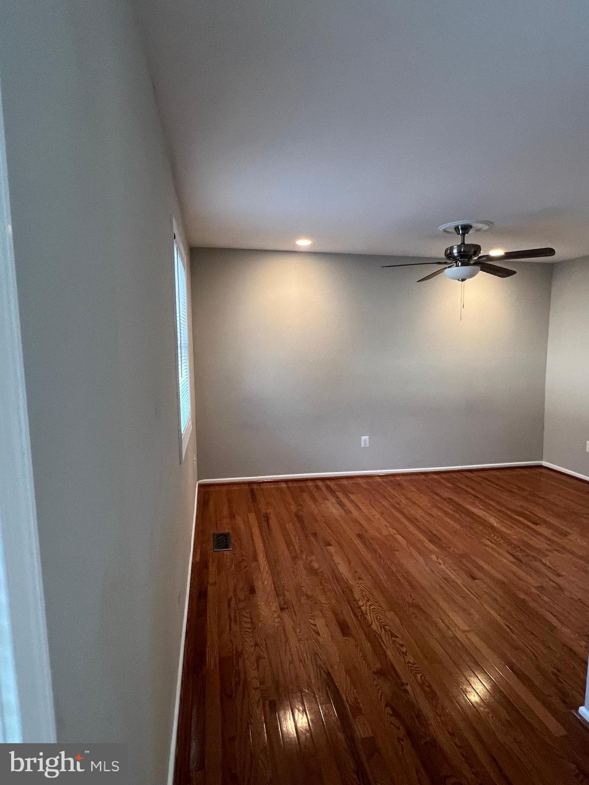 LAKE BRADDOCK - Residential Lease