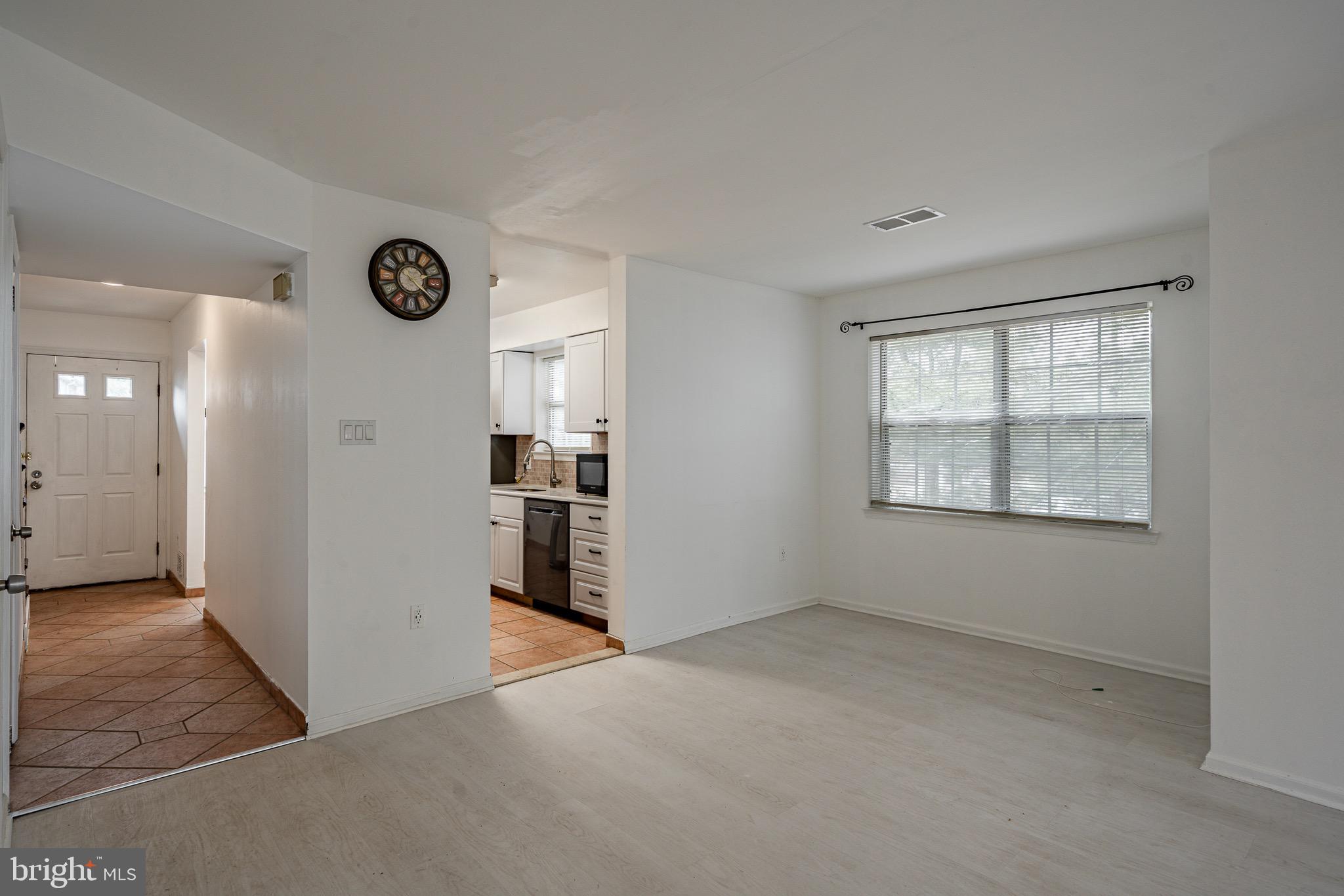 BEAVER COURT - Residential Lease