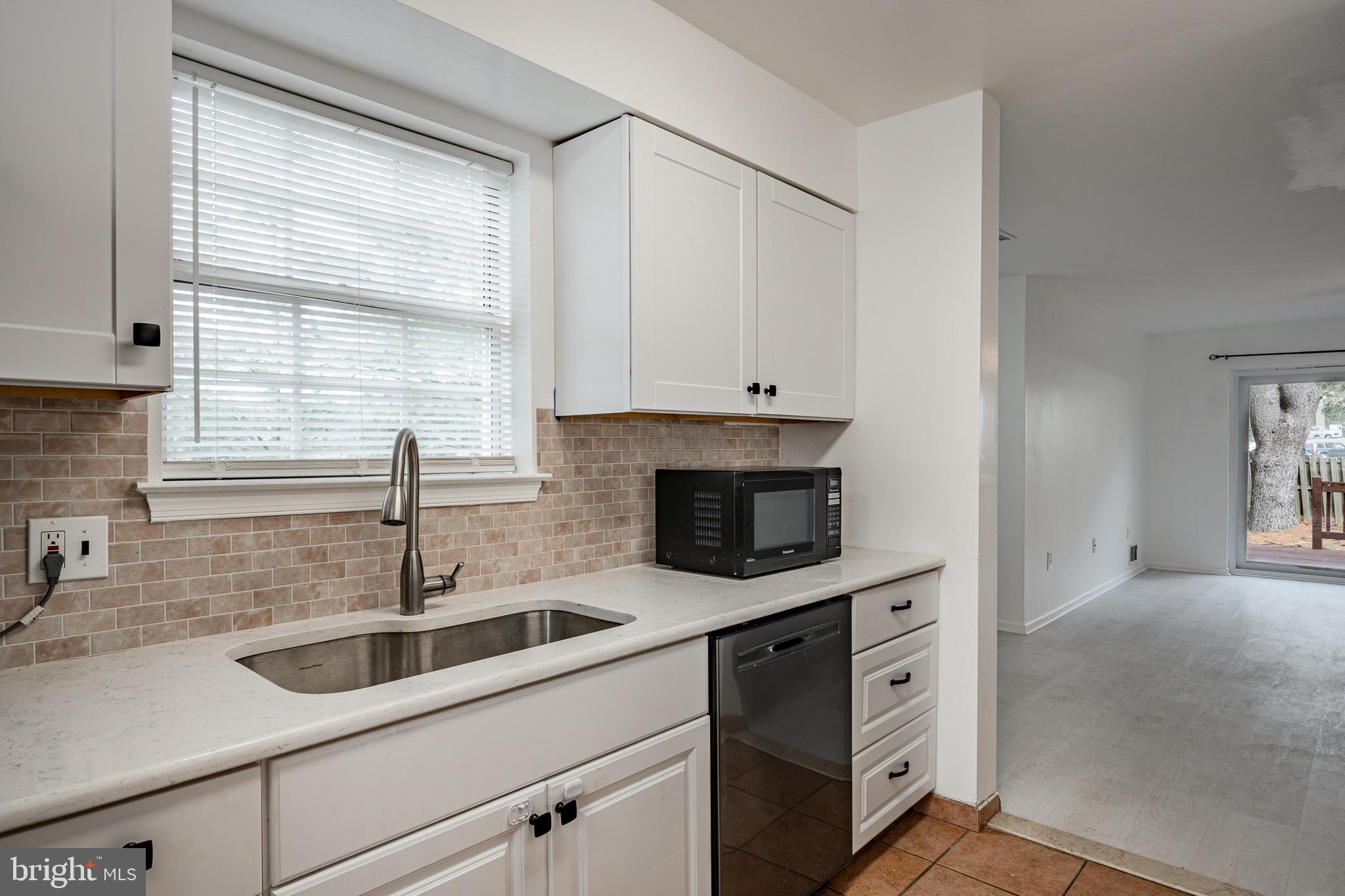 BEAVER COURT - Residential Lease