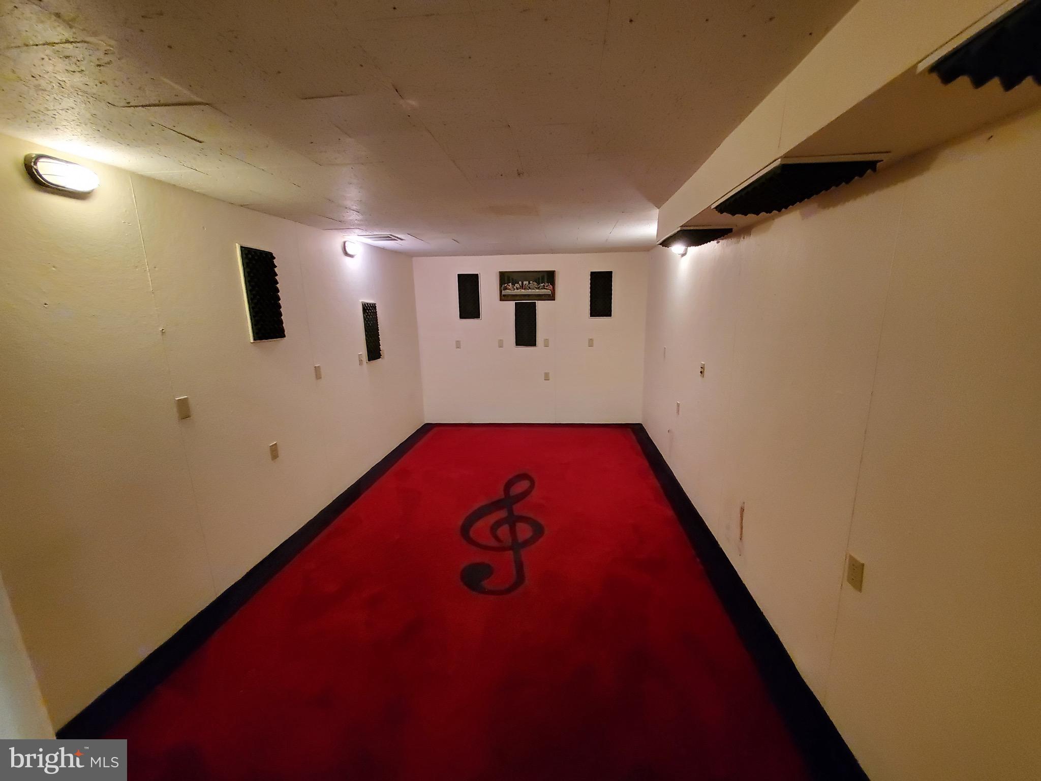 FOUNTAIN ROCK MANOR - Residential Lease