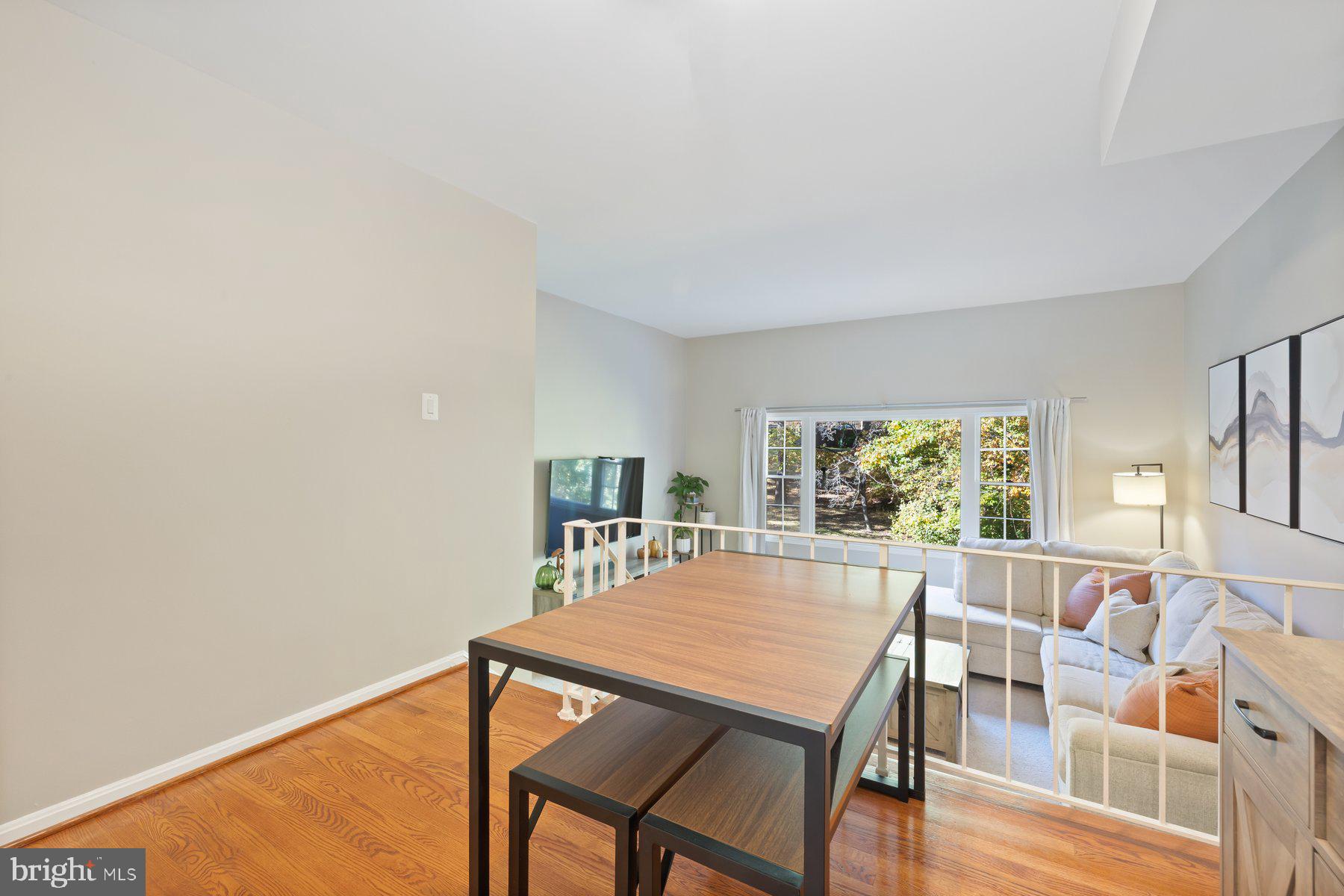 5816 TORINGTON DRIVE 860