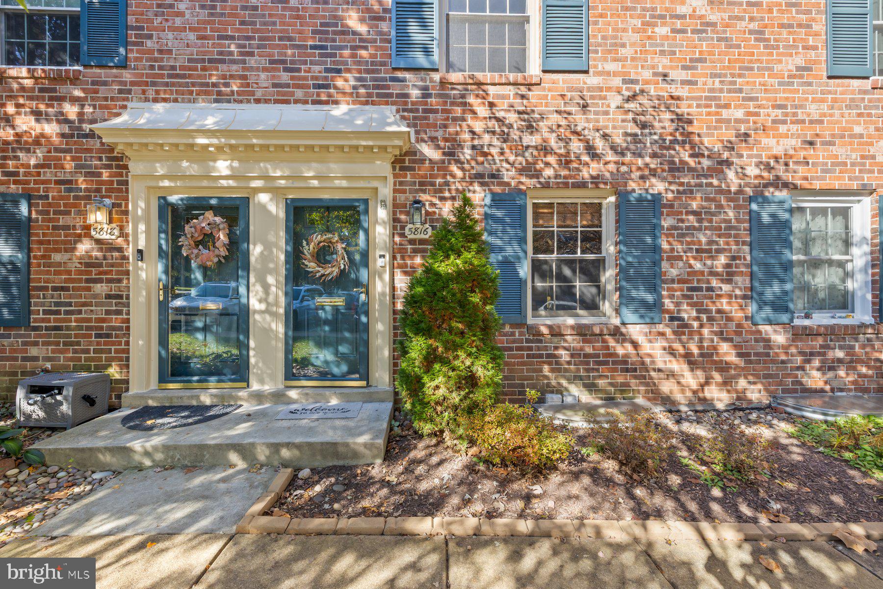 5816 TORINGTON DRIVE 860