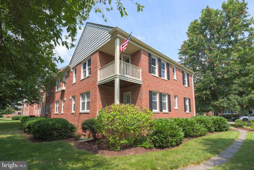 Charming and Classic Belle View never goes out of style! This is the unit you've been hoping for! Sunny second floor unit with the all necessary PORCH! The best unit in Belle View is the second floor, top-floor in a quad with laundry in your building and 1301 Belle View has all that!  Beautiful wood floors in great condition, renovated bath and super-cute kitchen.  Can't live without that sweet porch.  Walk to all the area has to offer including; public library, recreation center, elementary school, grocery, restaurants, florist and more. One block to the fabulous bike path!  Bus stop nearby, metro access within 2 miles, Reagan airport a short hop.