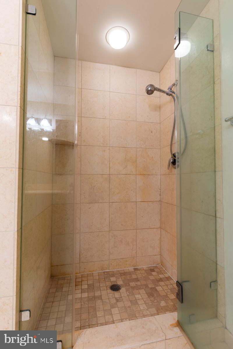 FITLER SQUARE - Residential Lease