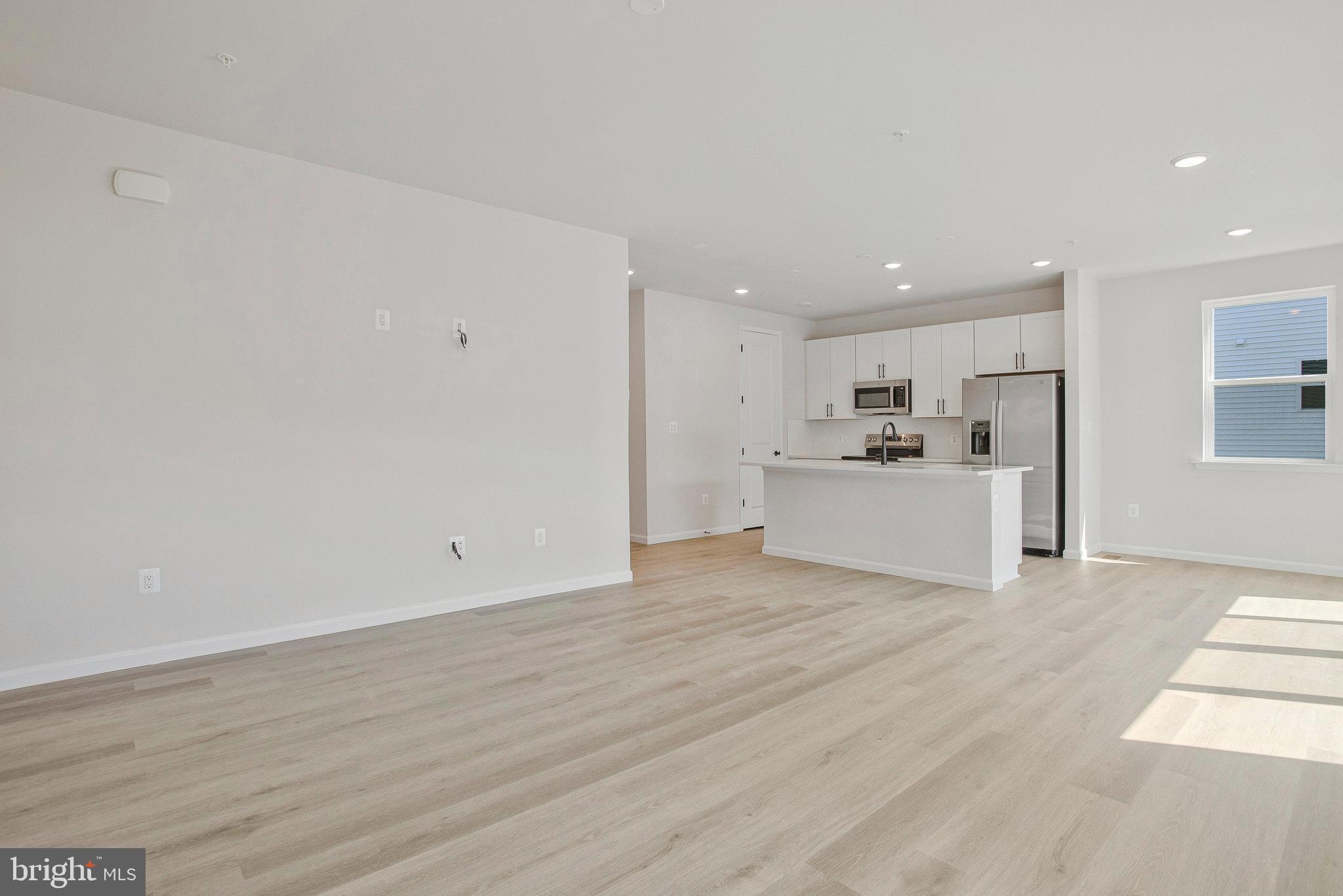 17 POPLAR COURT
