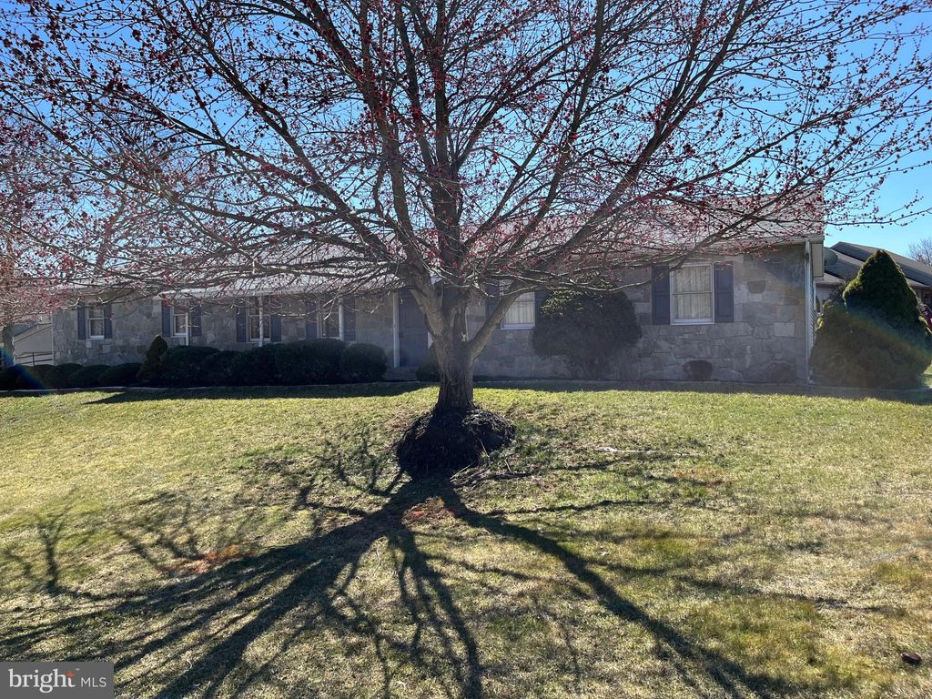 Photo of 213 SPRUCE ST, DENVER, PA 17517 (MLS # PALA2030142)