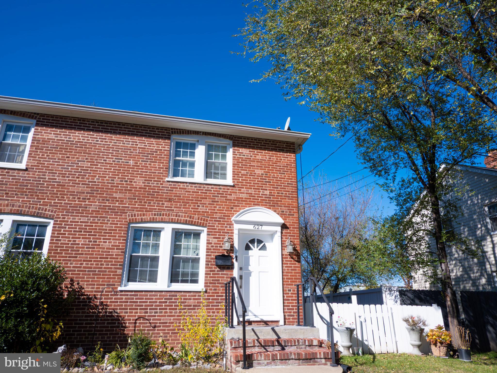 ORCHARD TERR/PLUMLY - Residential