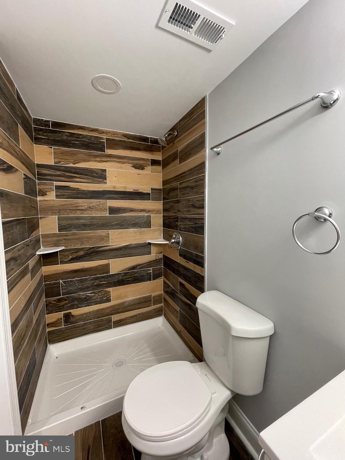 BELAIR-EDISON - Residential Lease