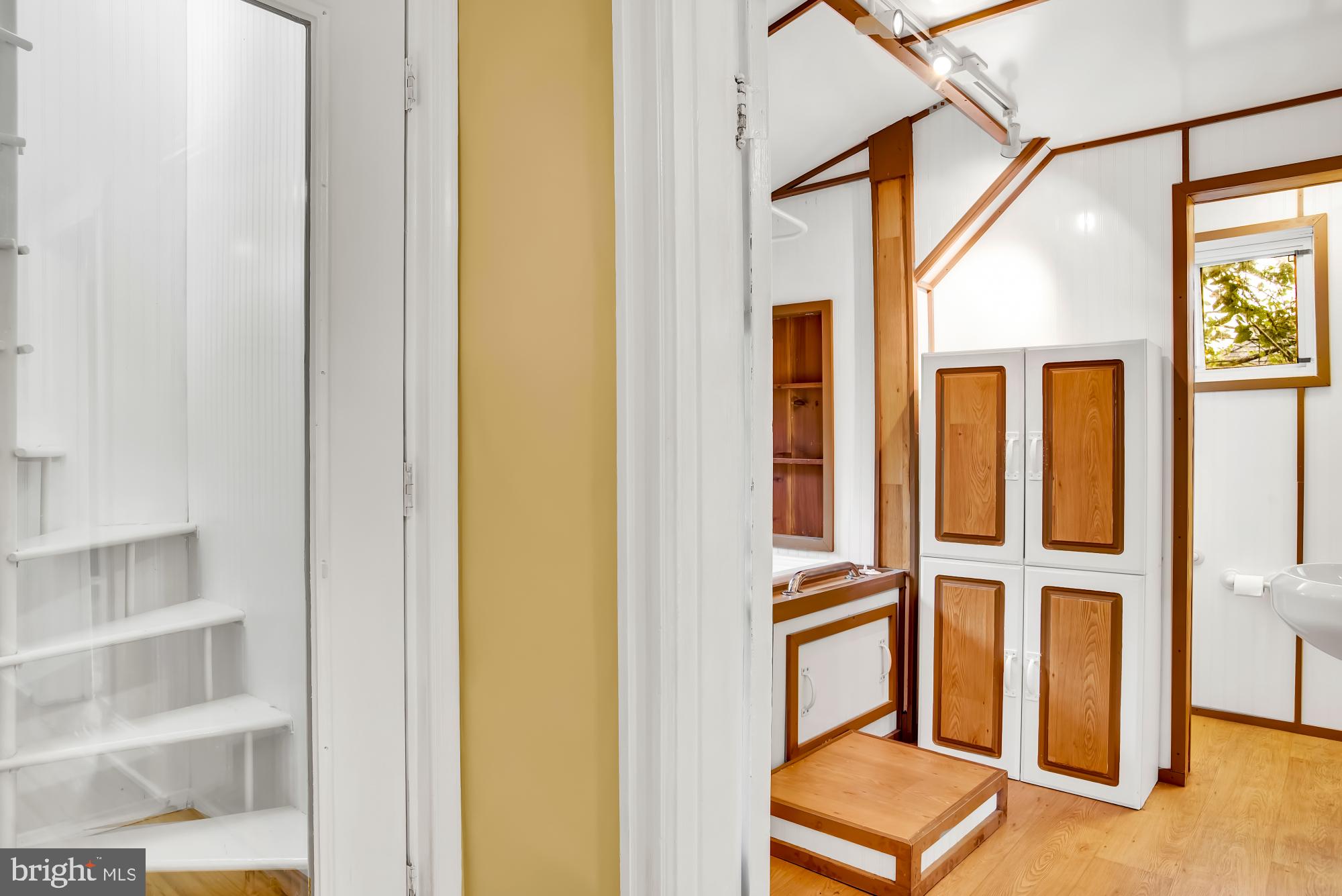 MOUNT RAINIER - Residential