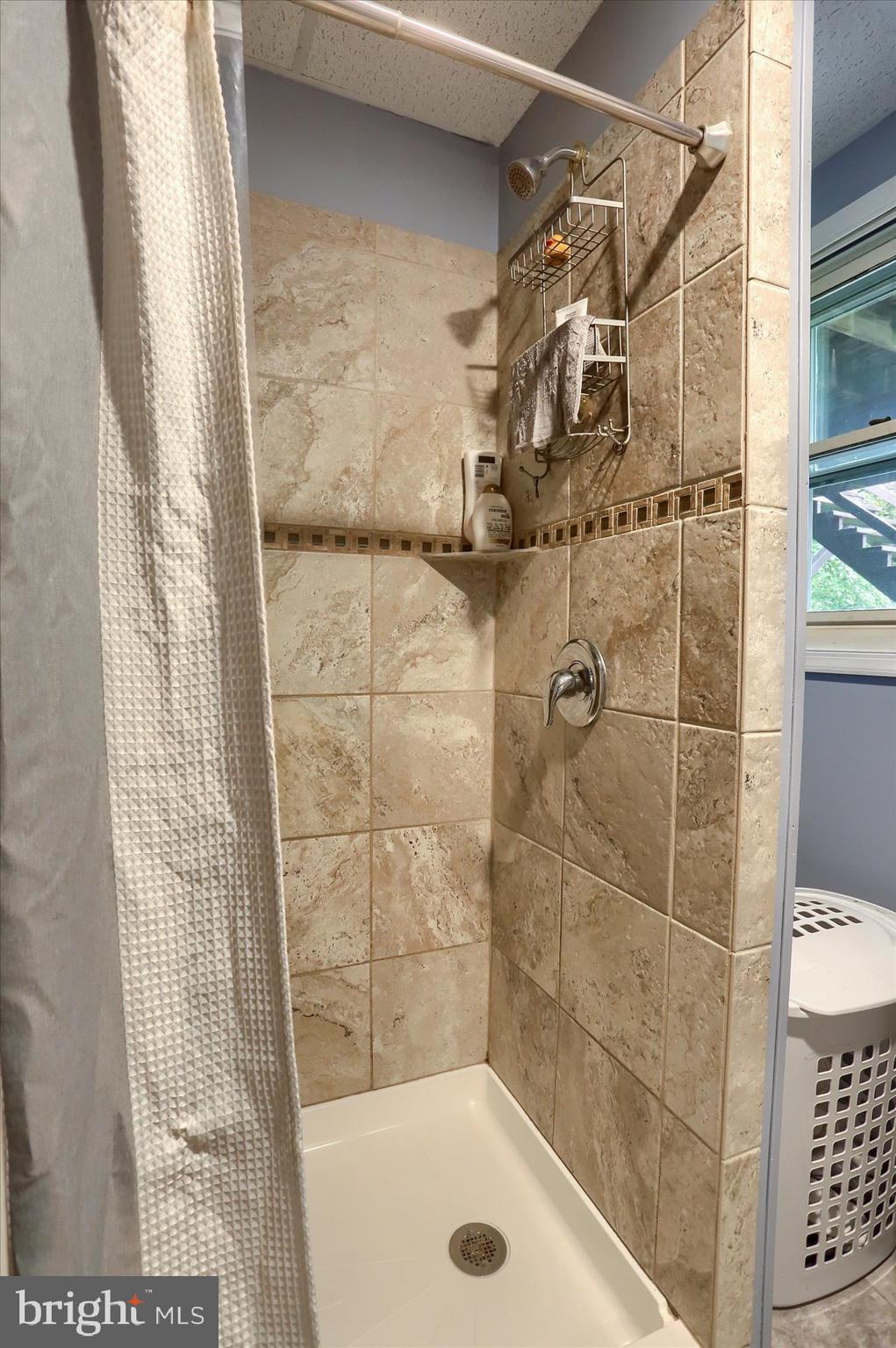 VALLEY GREEN - Residential