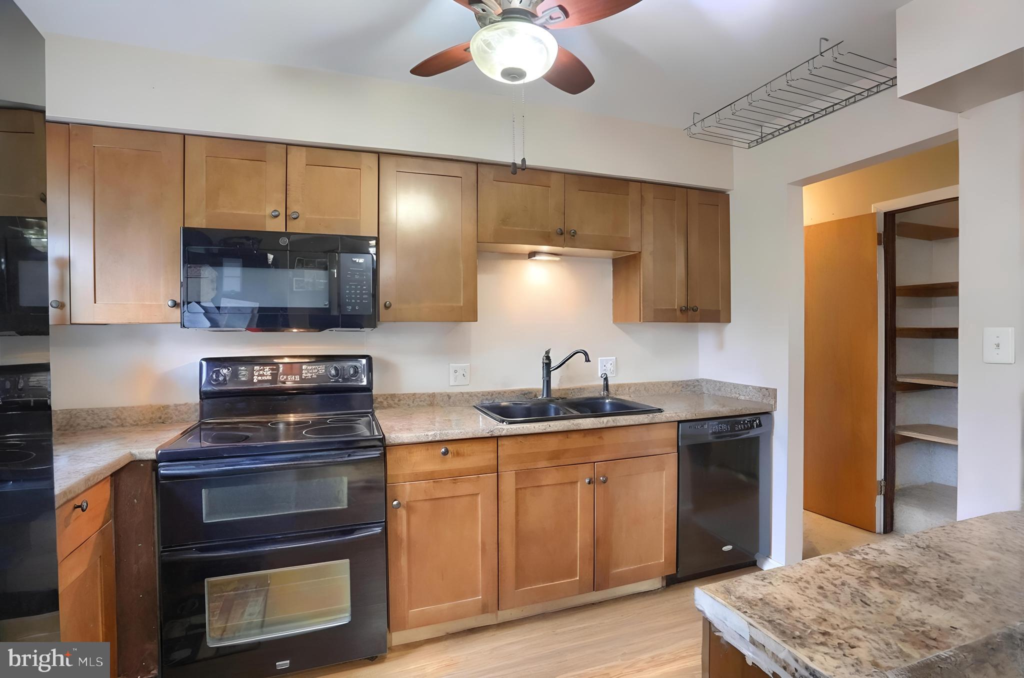 VALLEY GREEN - Residential