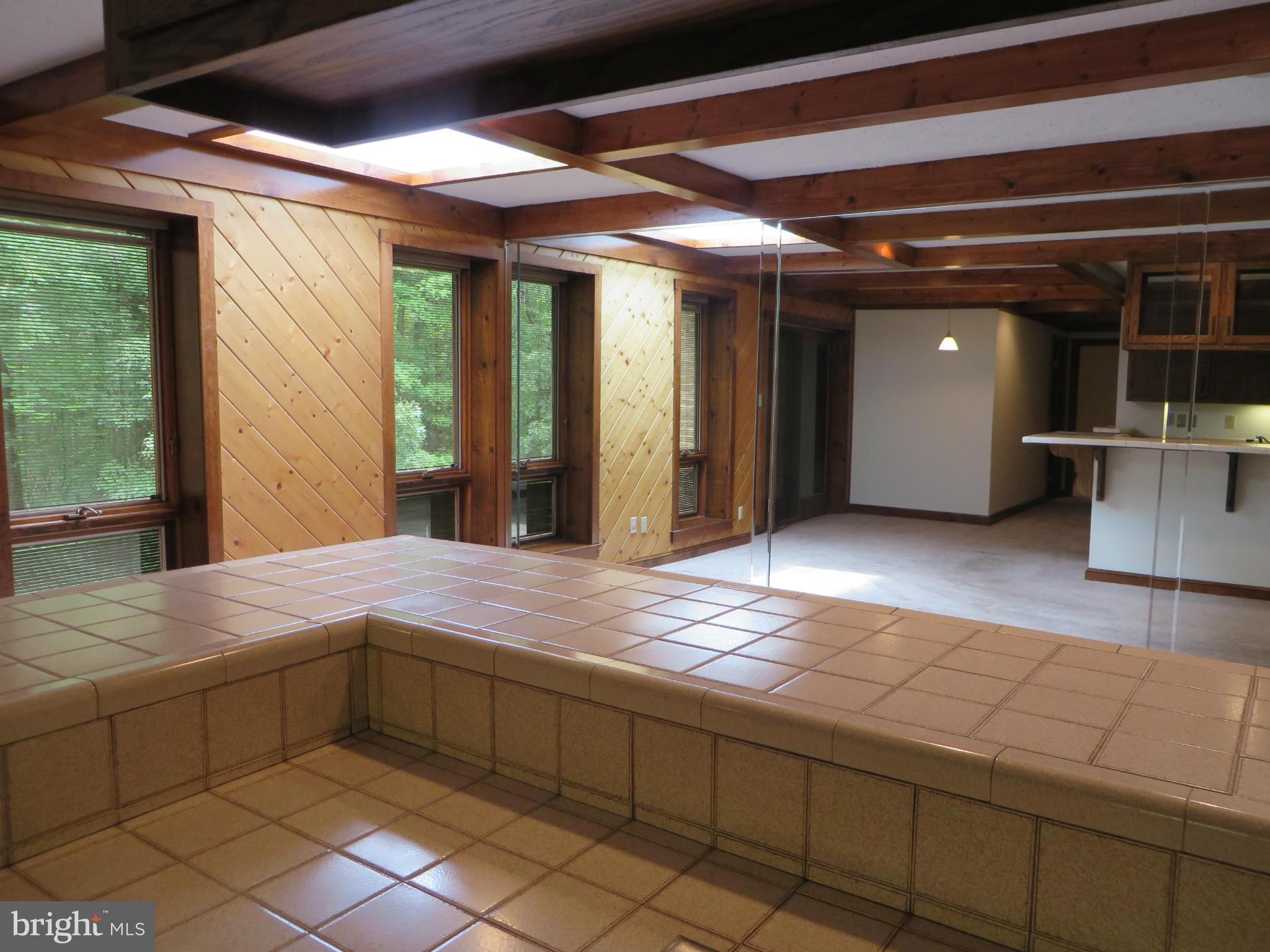 WHITE OAK - Residential