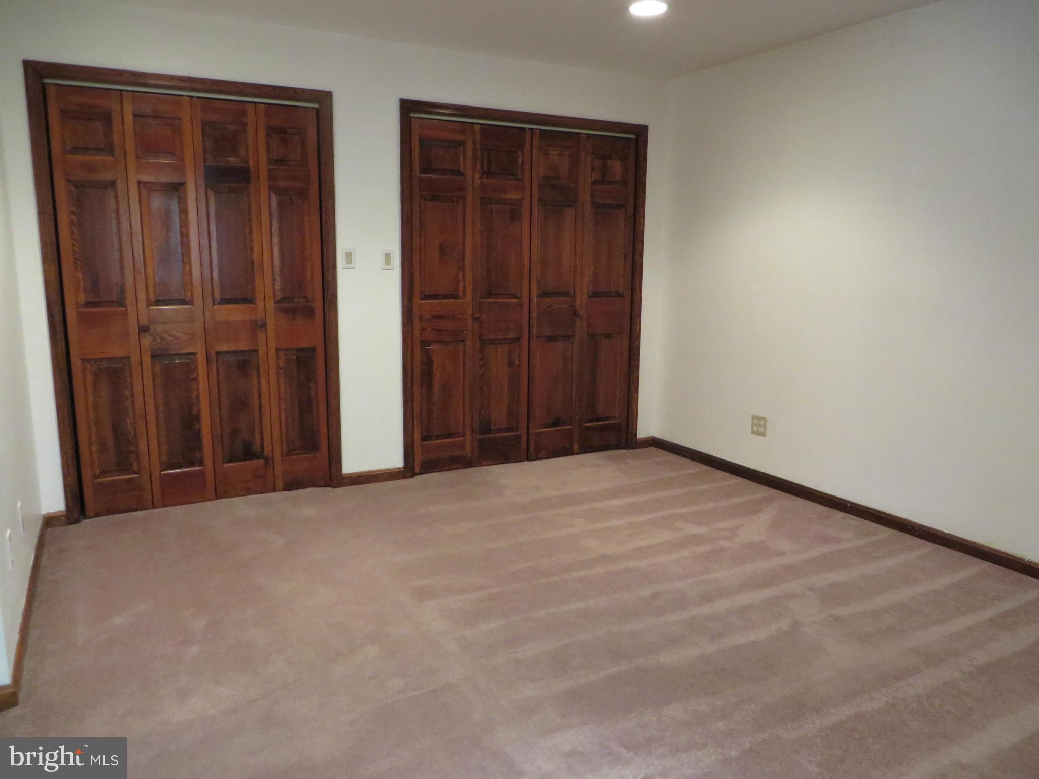 WHITE OAK - Residential