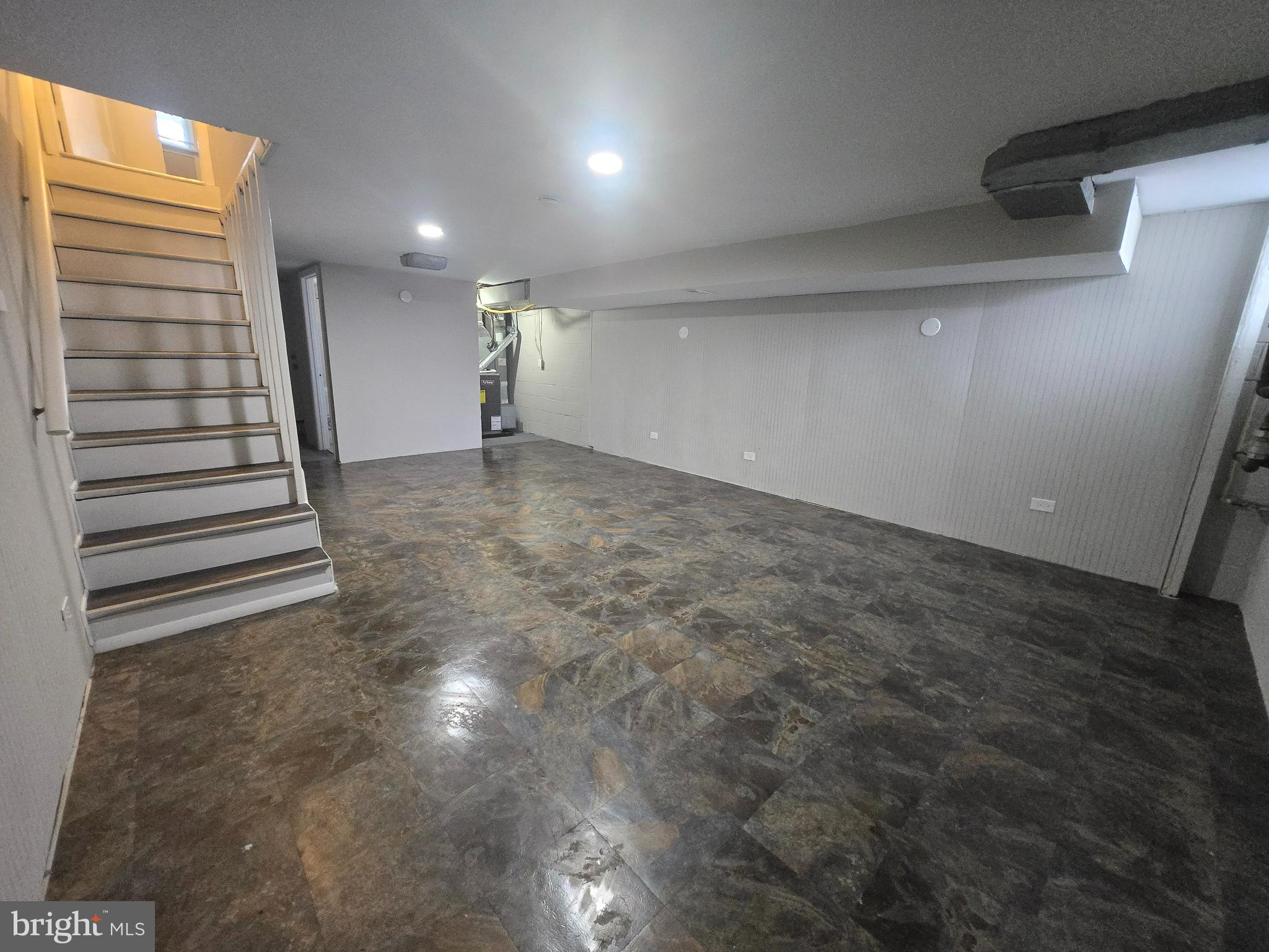 MIDDLESEX - Residential