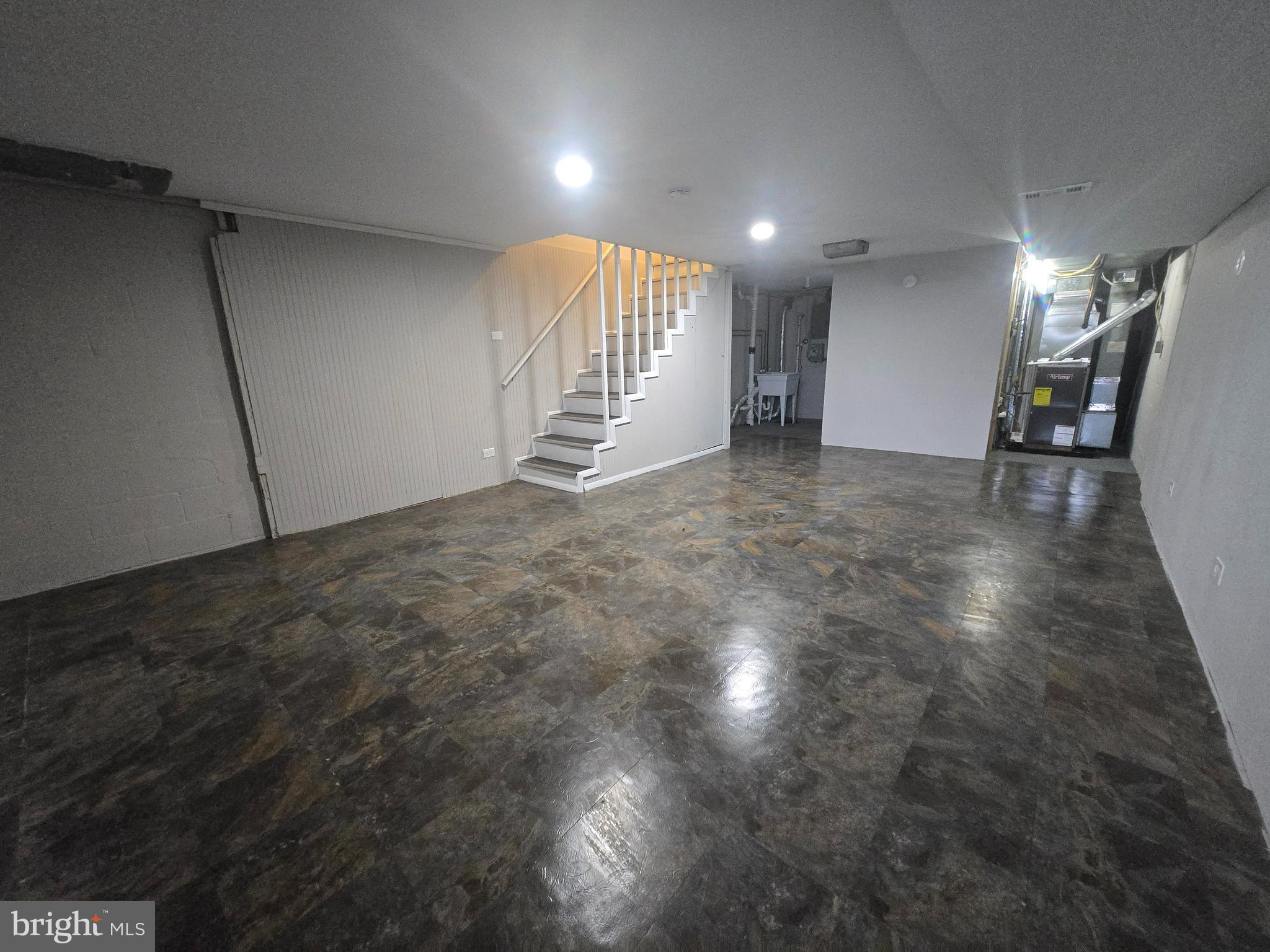 MIDDLESEX - Residential