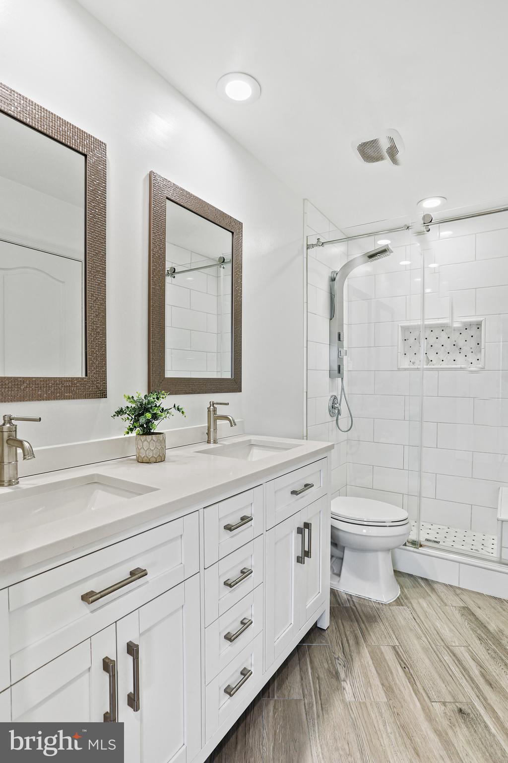 CLARKS GLEN - Residential Lease