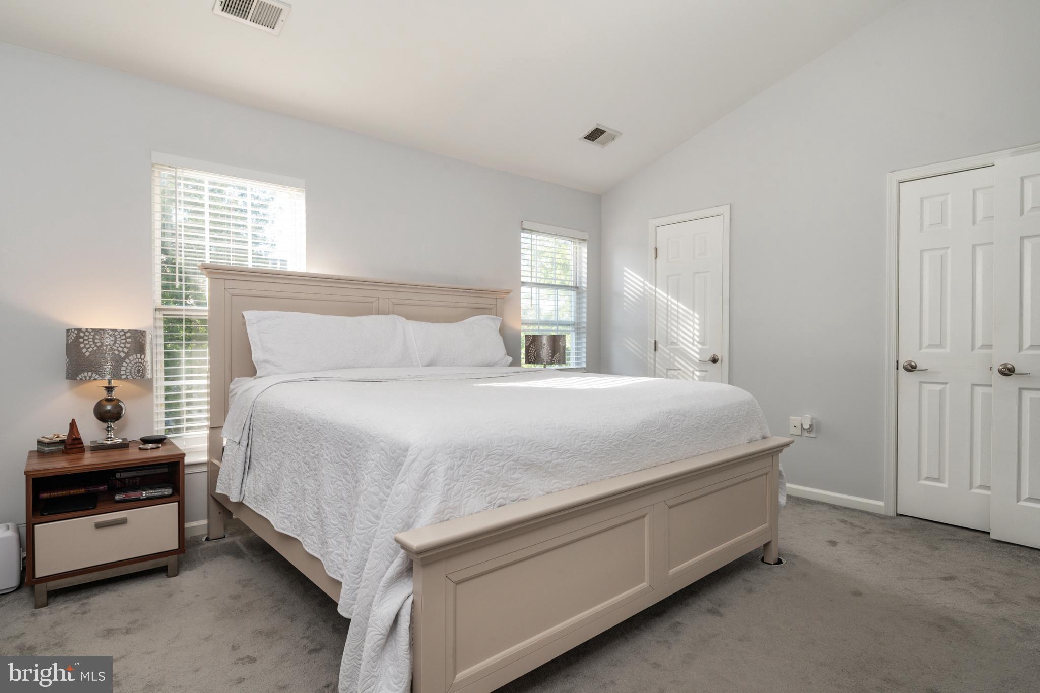 THE KNOLLS - Residential