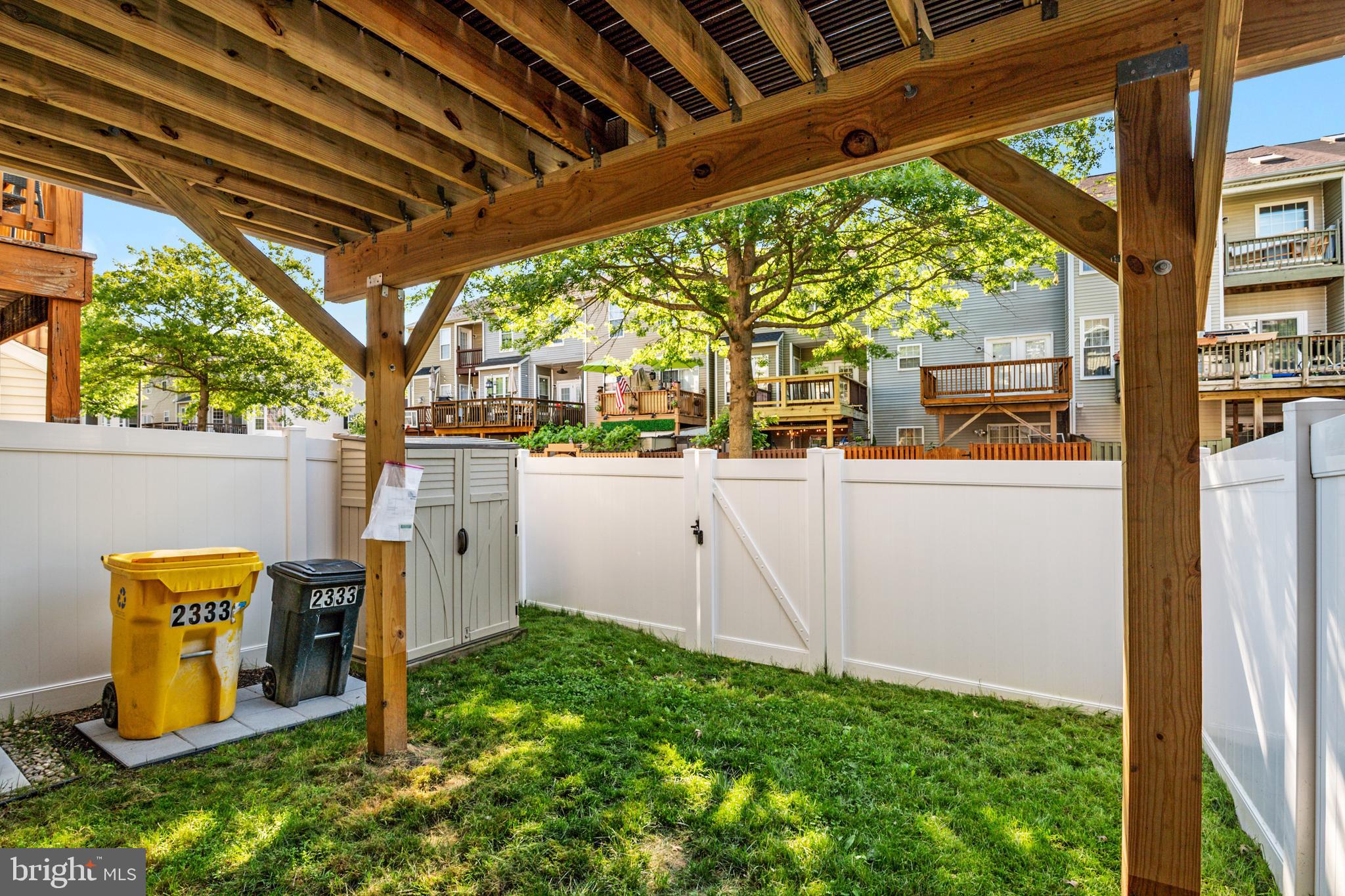 THE KNOLLS - Residential
