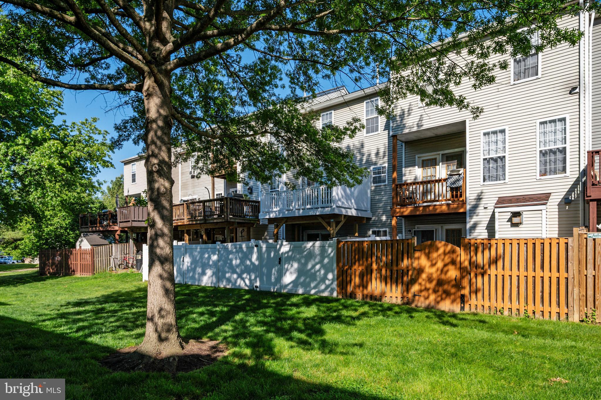 THE KNOLLS - Residential
