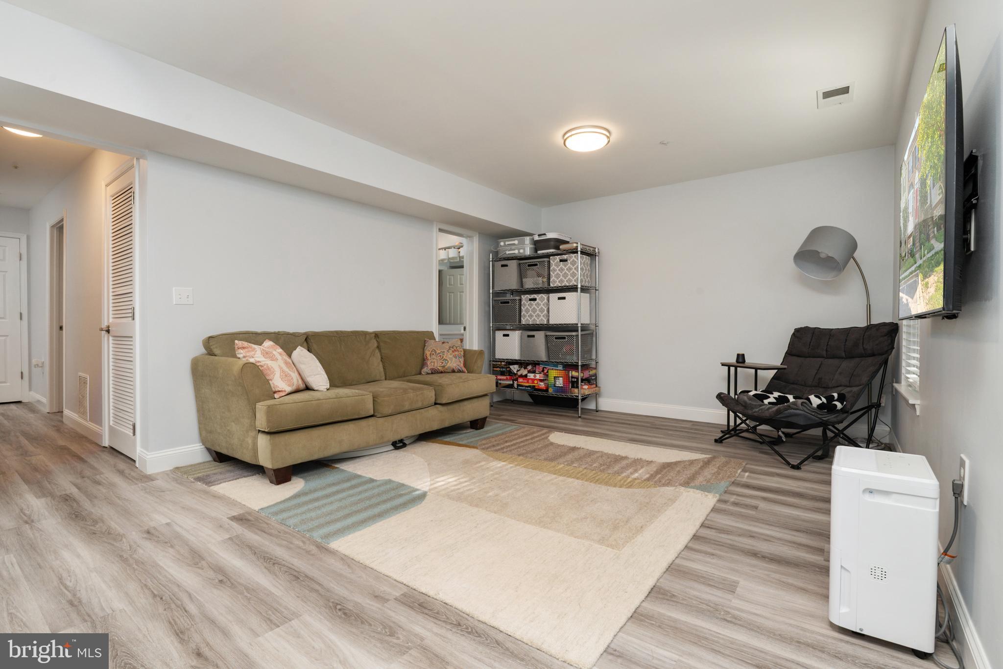 THE KNOLLS - Residential