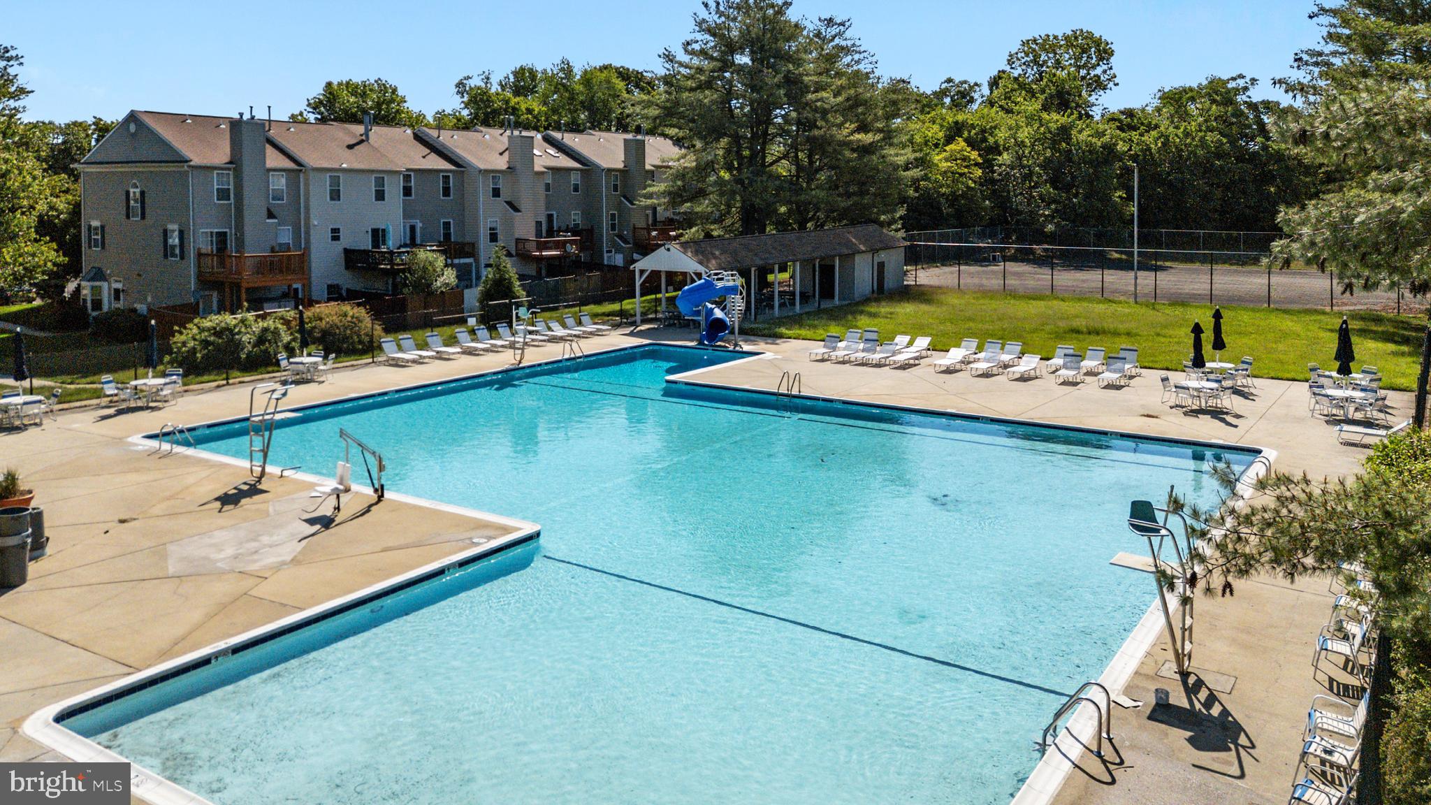 THE KNOLLS - Residential