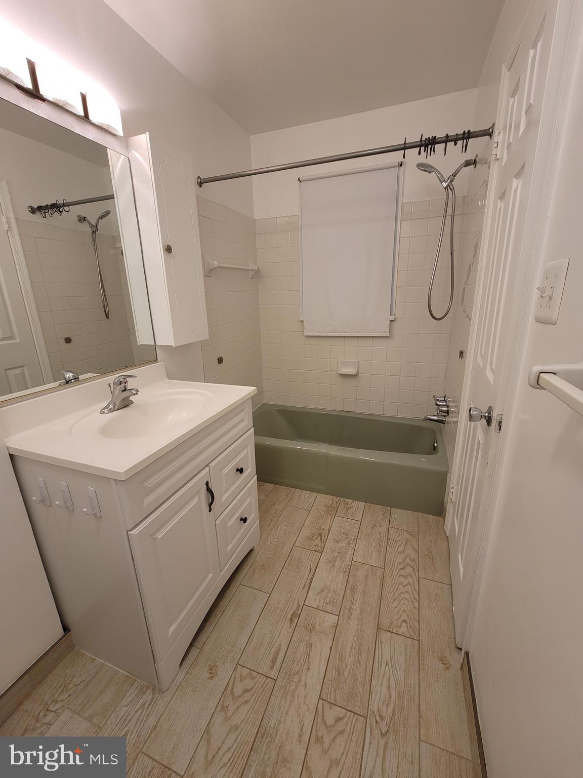 CHAPELWOOD - Residential Lease