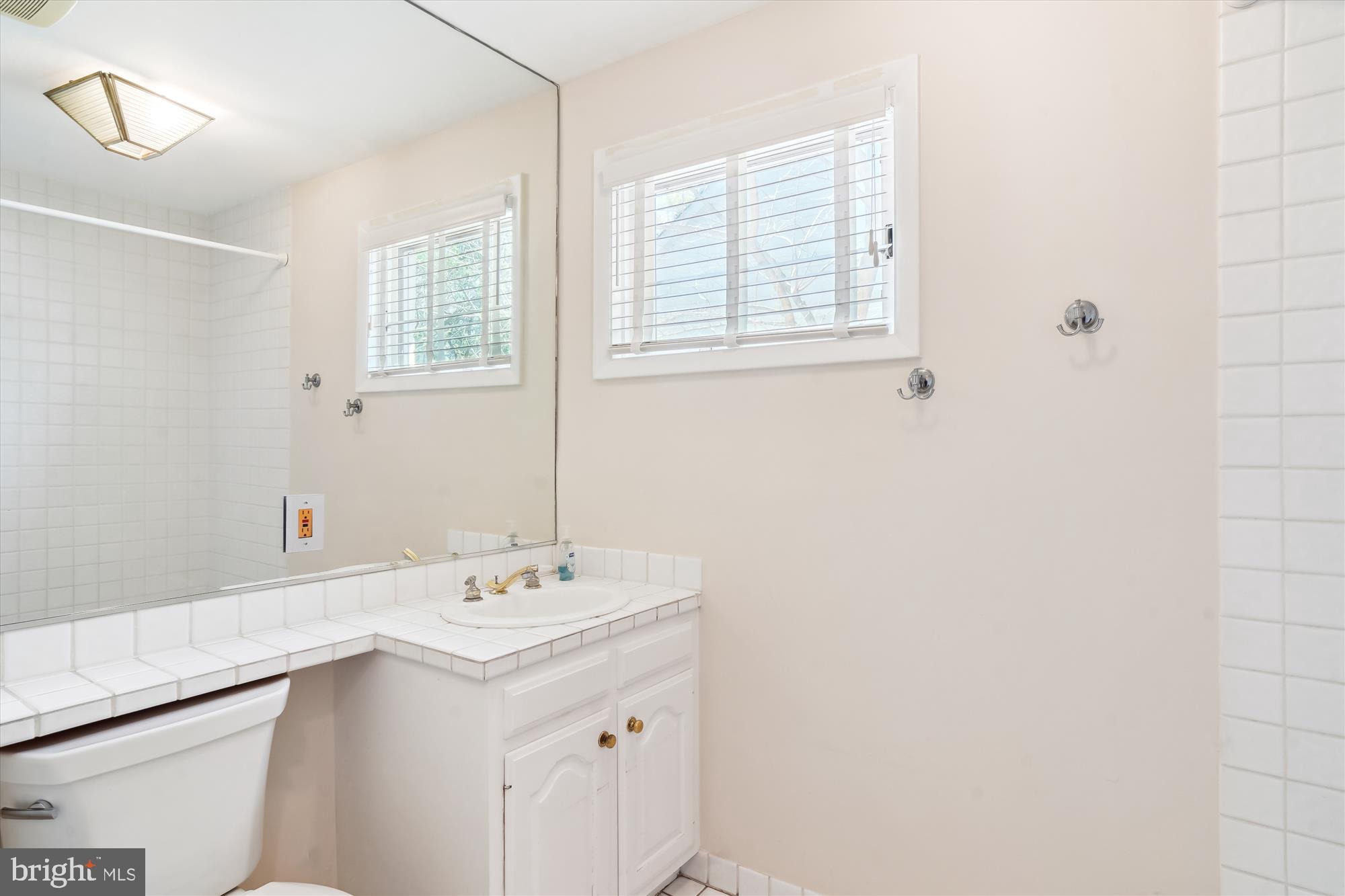 KENWOOD PARK - Residential