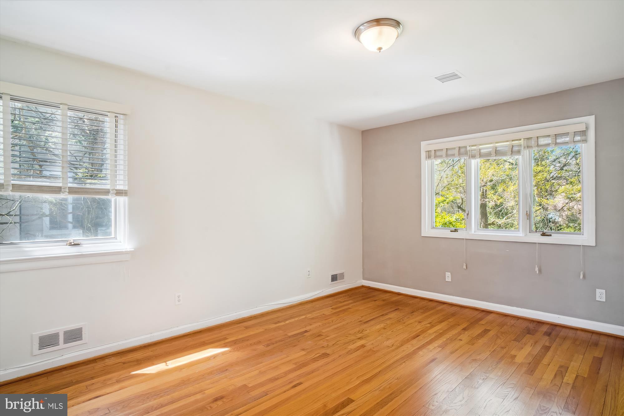 KENWOOD PARK - Residential