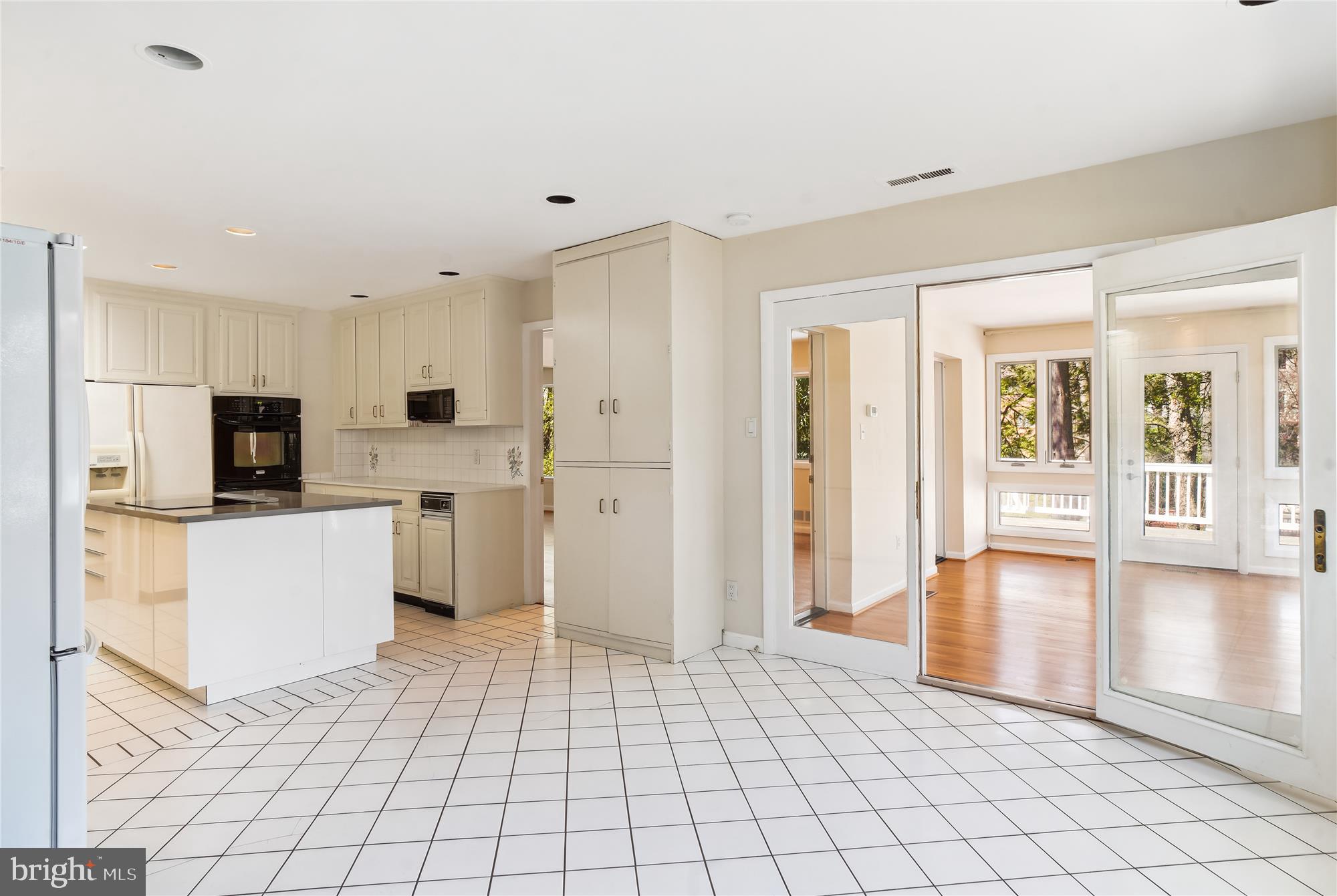 KENWOOD PARK - Residential