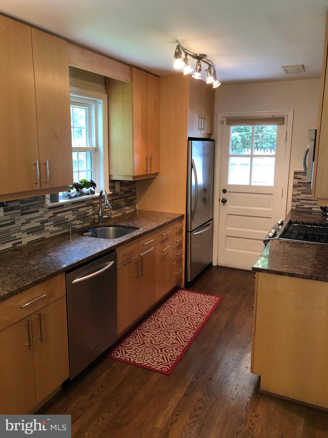 WOODBURN - Residential Lease