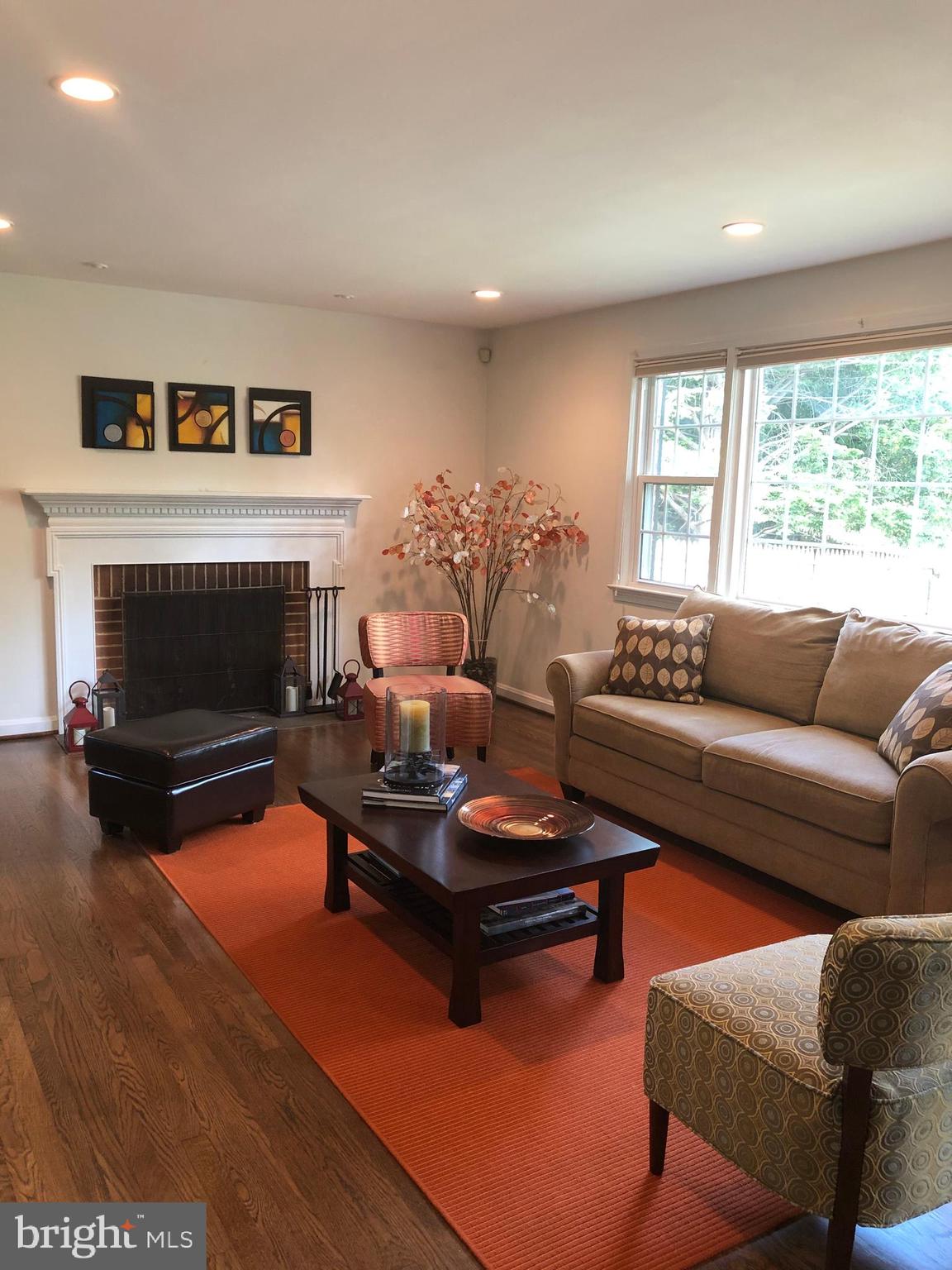 WOODBURN - Residential Lease