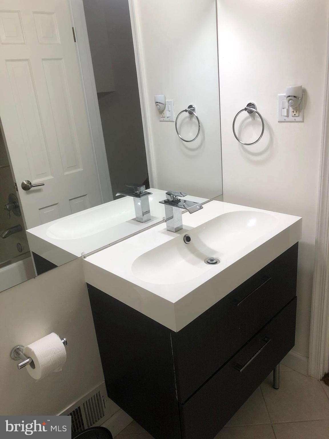 WOODBURN - Residential Lease