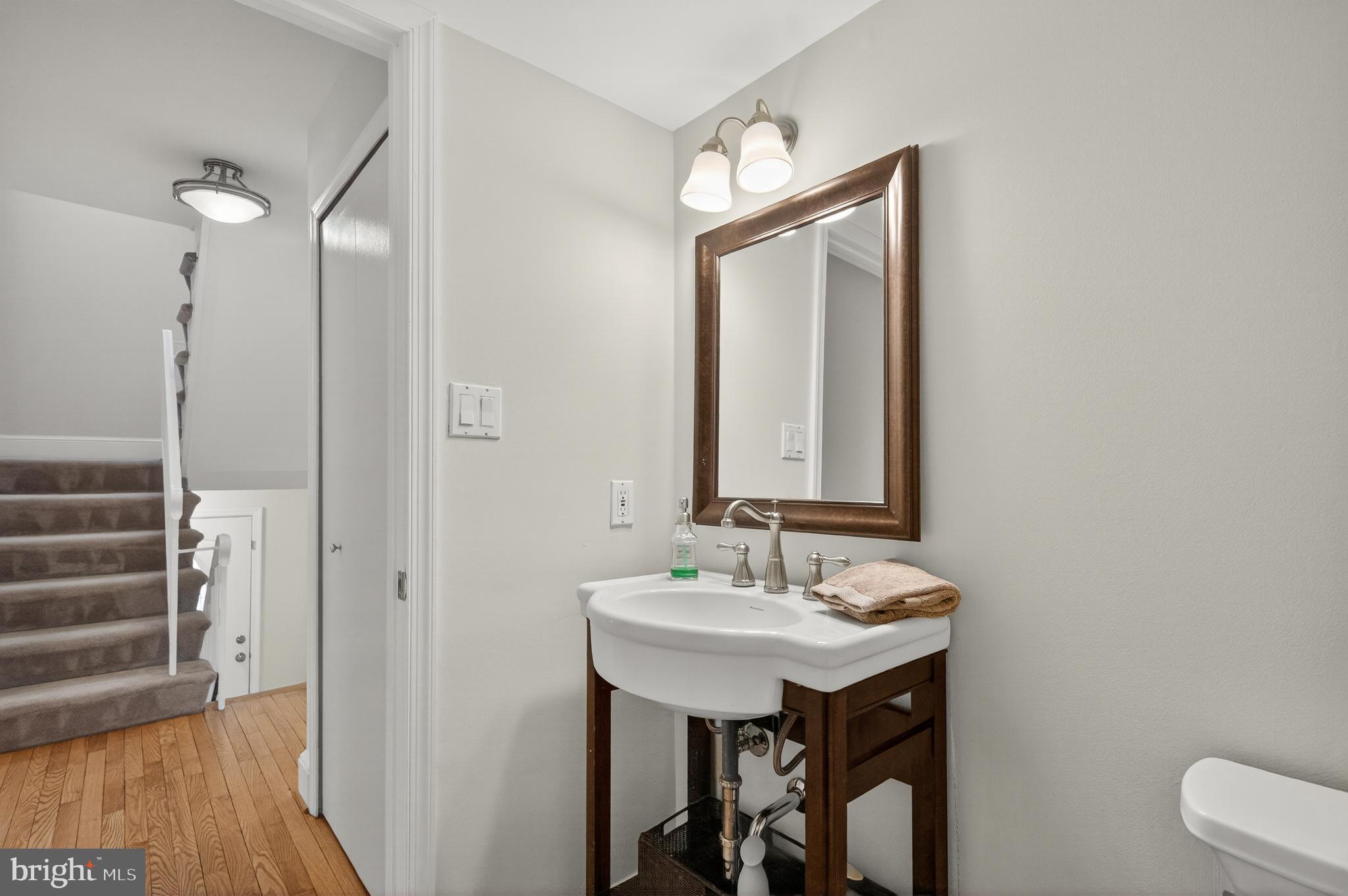 DANBURY FOREST - Residential