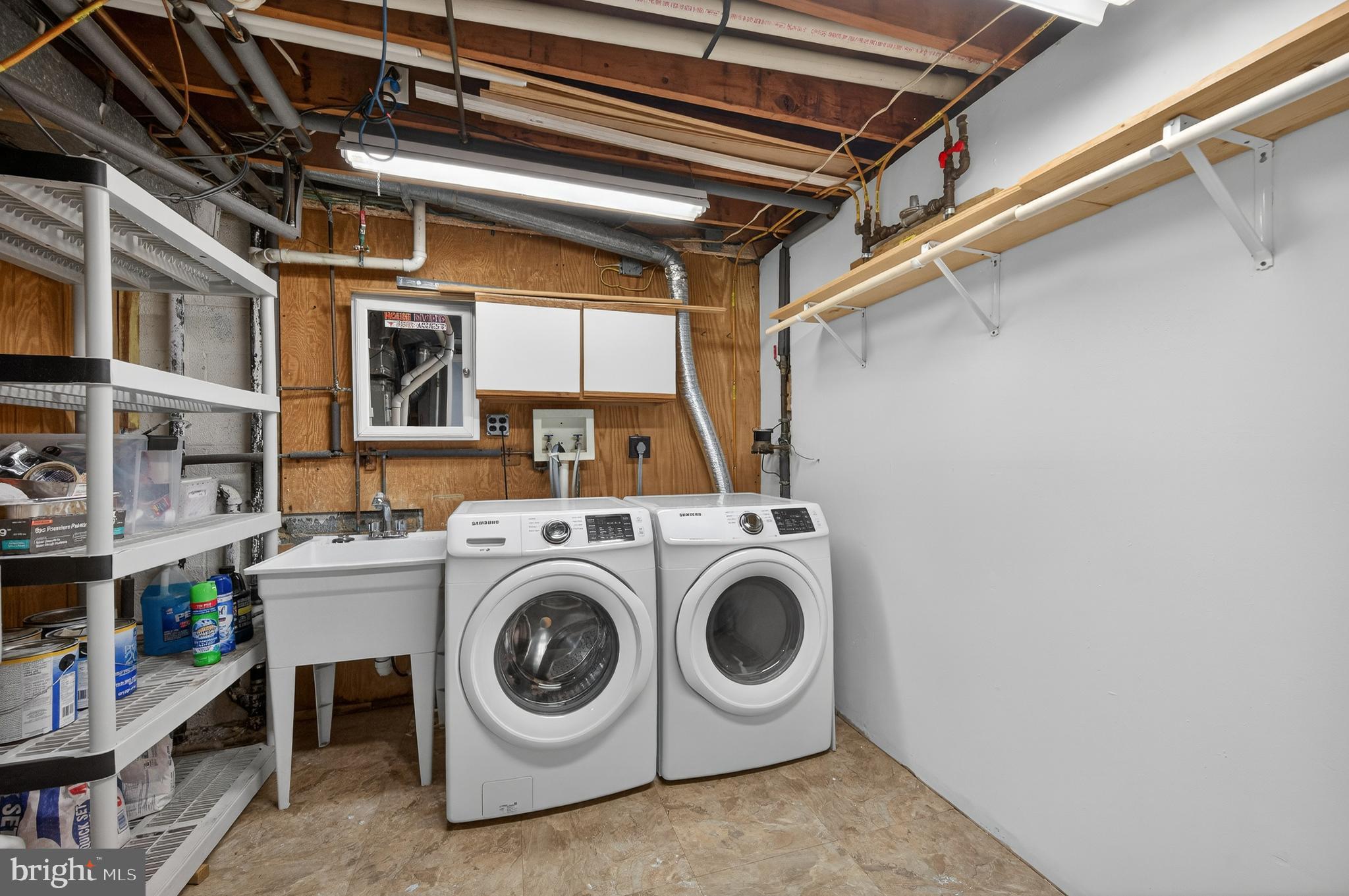 DANBURY FOREST - Residential