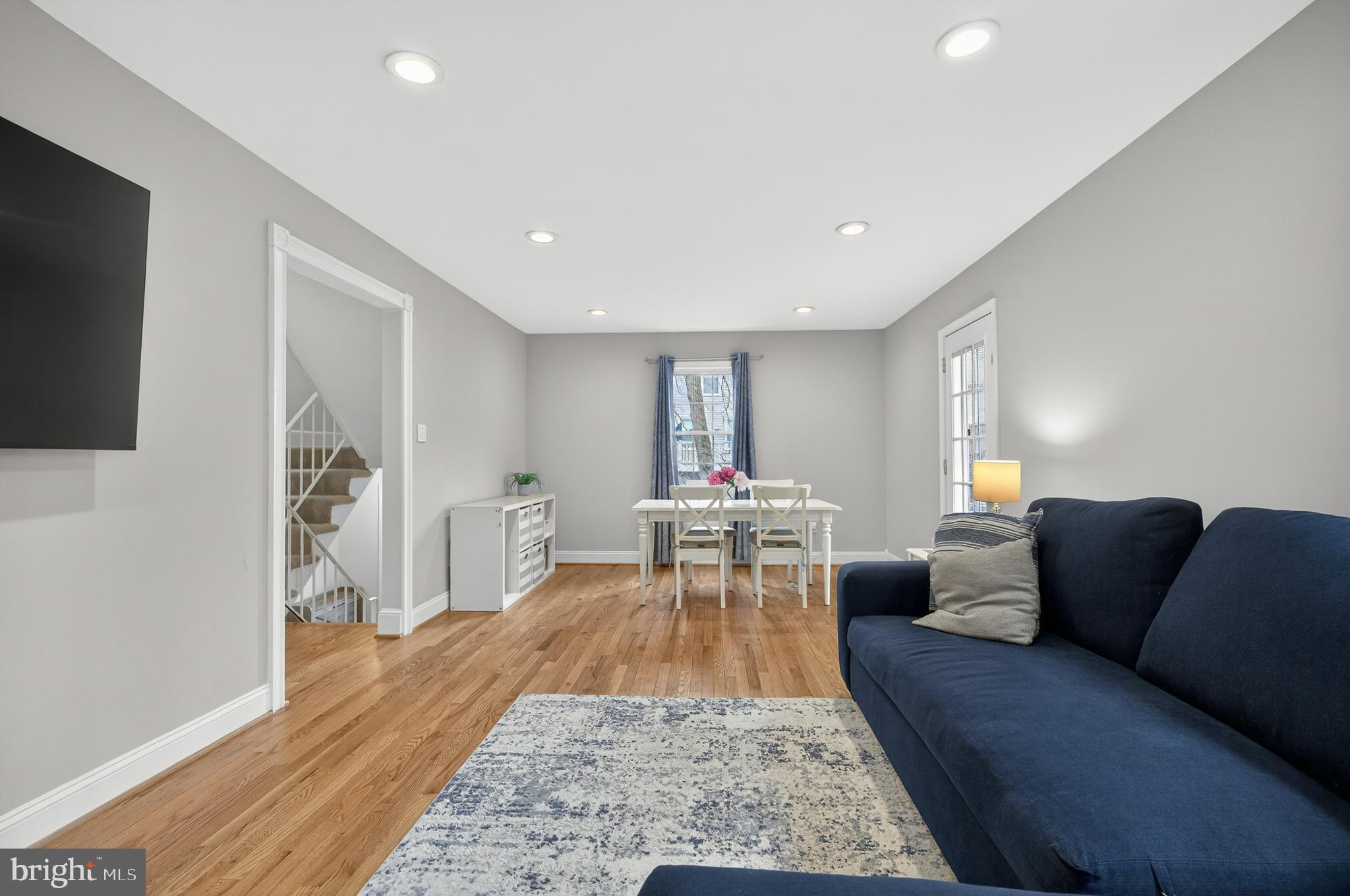 DANBURY FOREST - Residential