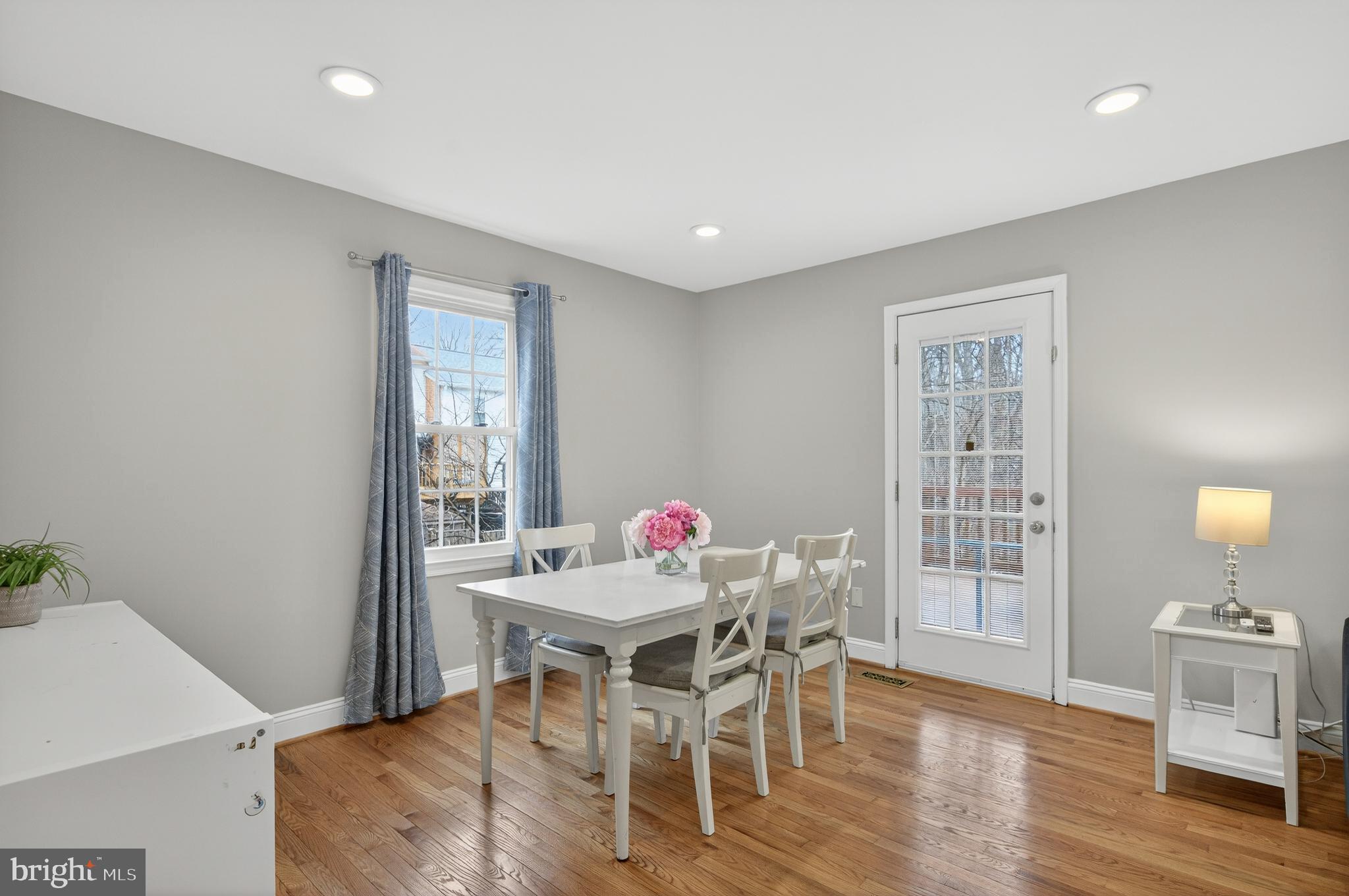 DANBURY FOREST - Residential