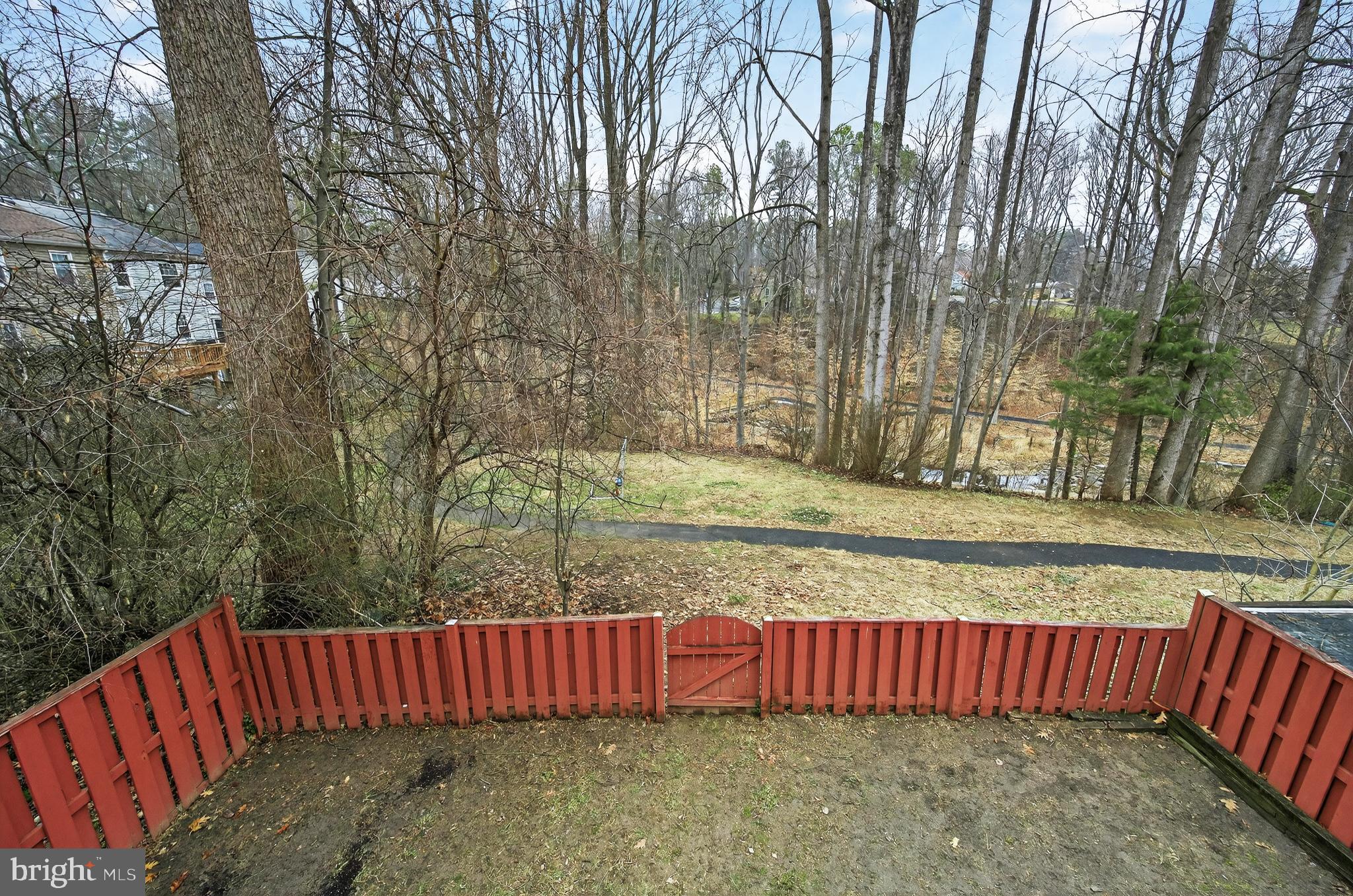 DANBURY FOREST - Residential