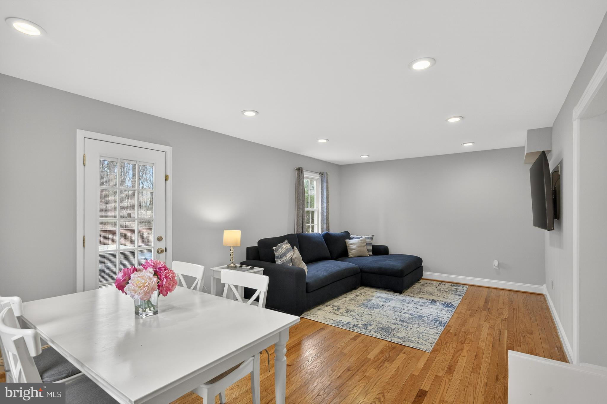 DANBURY FOREST - Residential