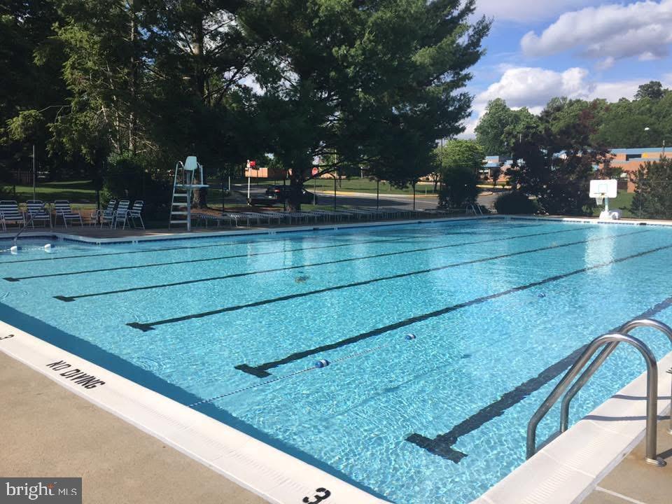 DANBURY FOREST - Residential