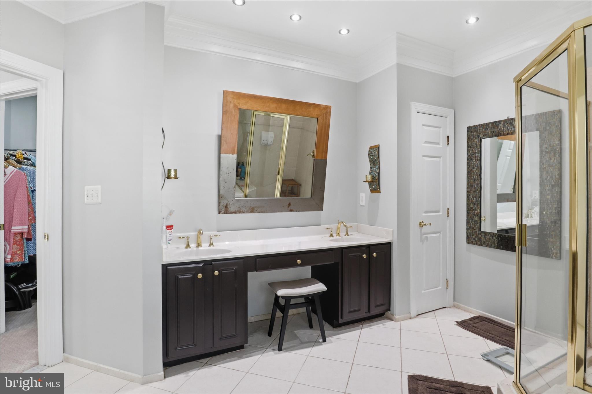 LAUREL CREEK - Residential