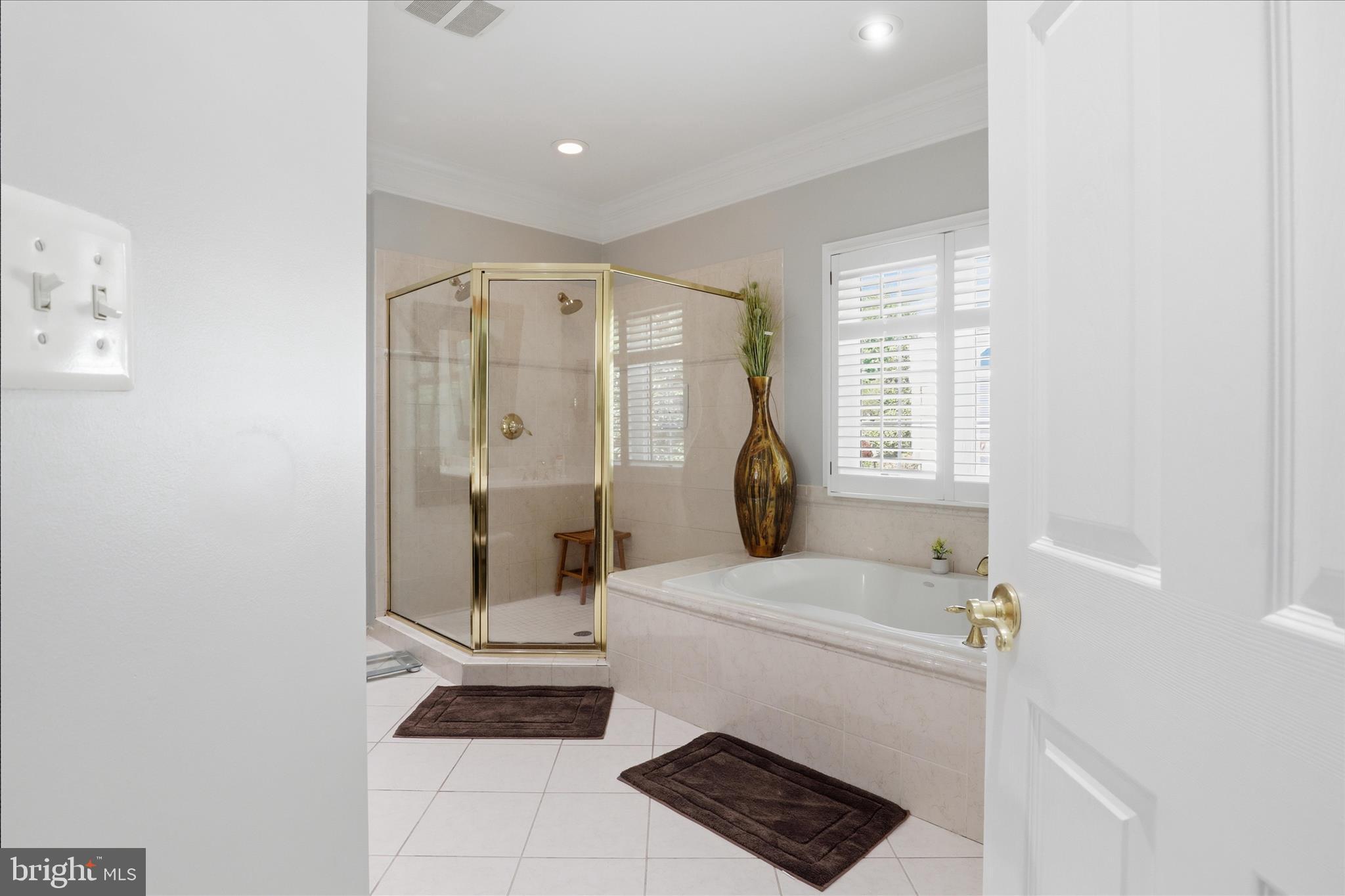 LAUREL CREEK - Residential