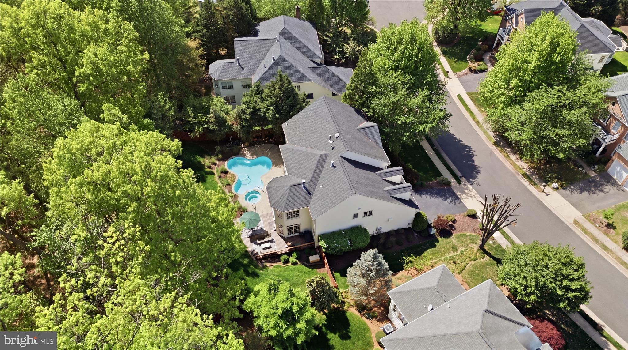 LAUREL CREEK - Residential