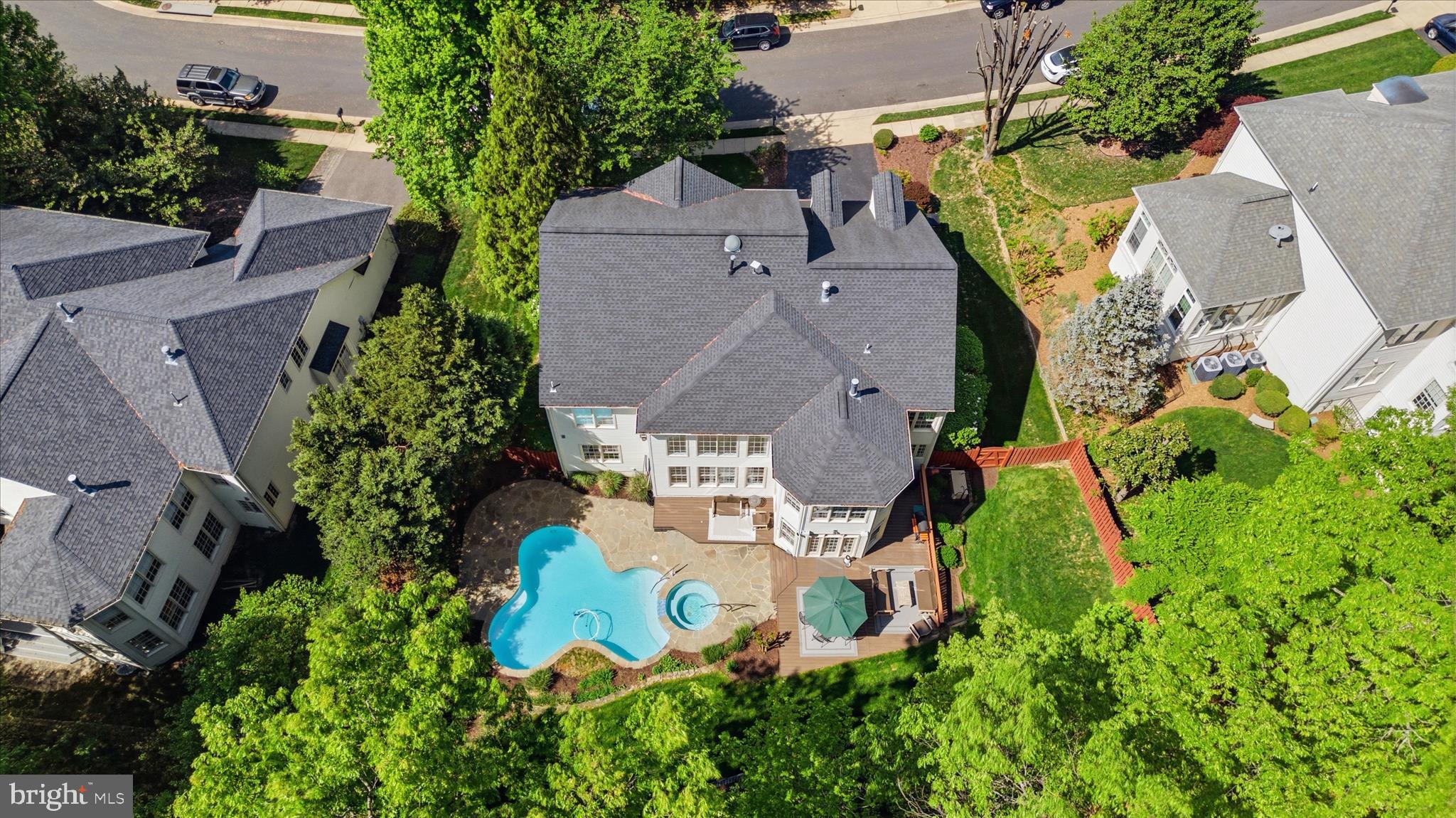 LAUREL CREEK - Residential