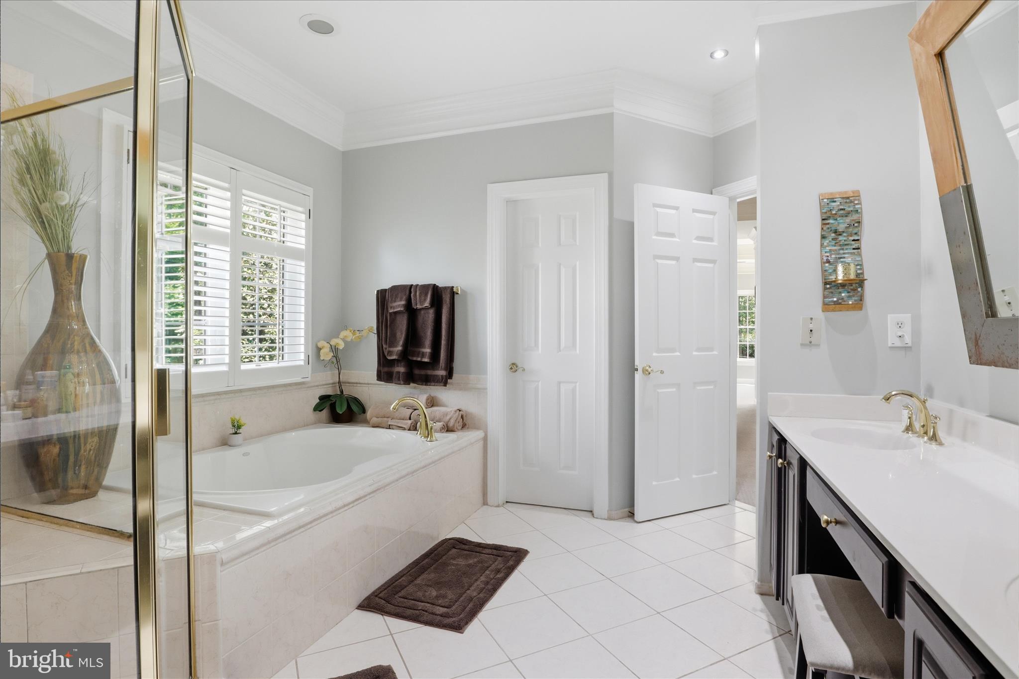 LAUREL CREEK - Residential