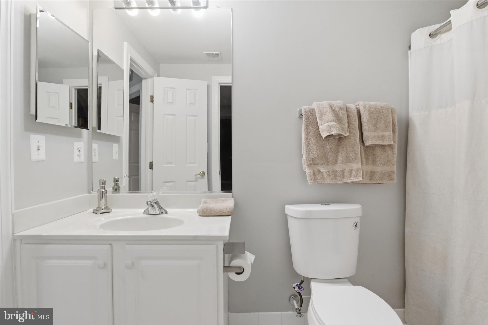 LAUREL CREEK - Residential